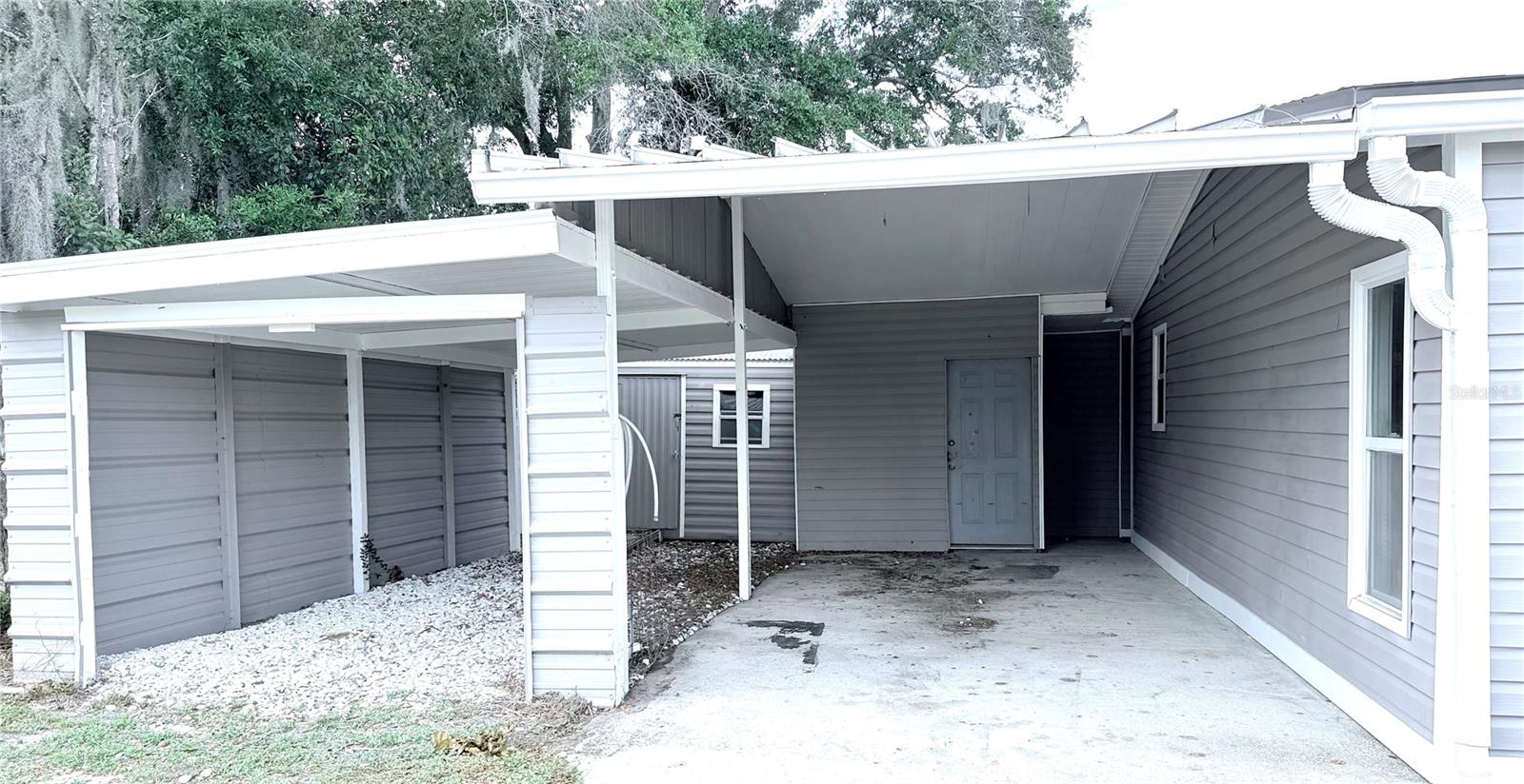 SUN COUNTRY ESTATE - Residential Lease