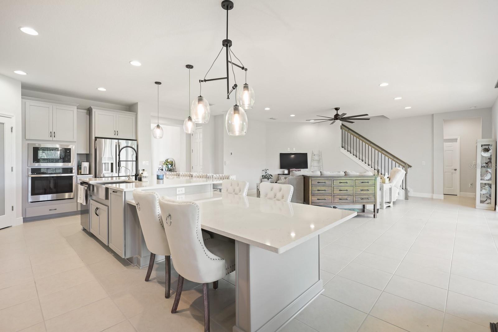 HINTON HAWKSTONE PH 2A 2B2 - Residential Lease