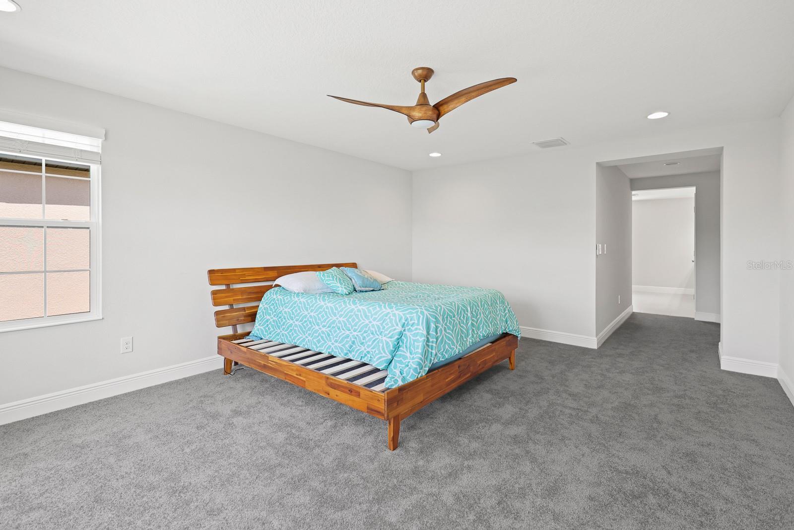 HINTON HAWKSTONE PH 2A 2B2 - Residential Lease