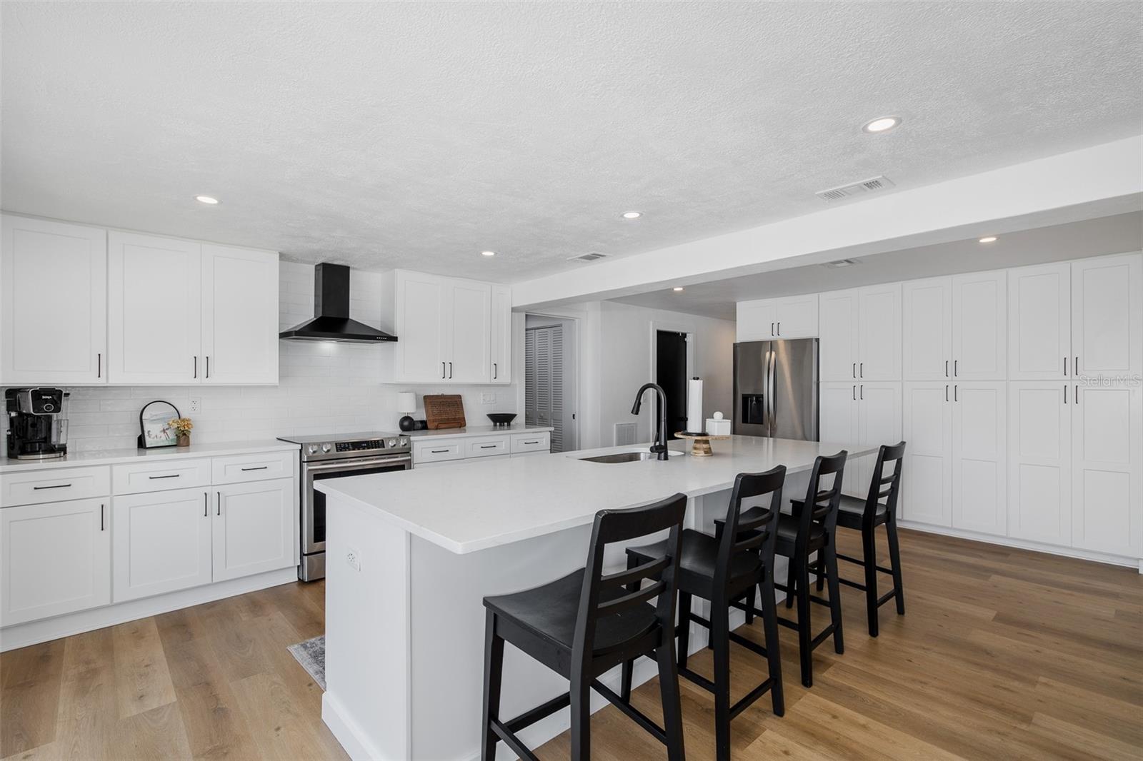 FOREST HILLS - Residential