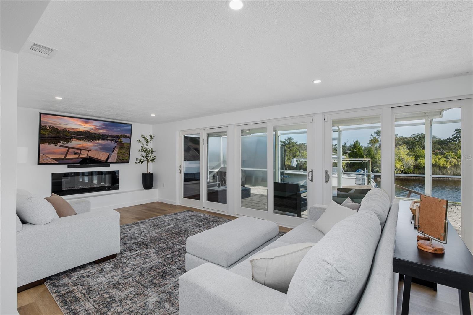 FOREST HILLS - Residential