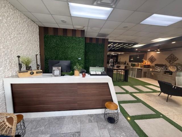 WOODHAVEN - Commercial Sale