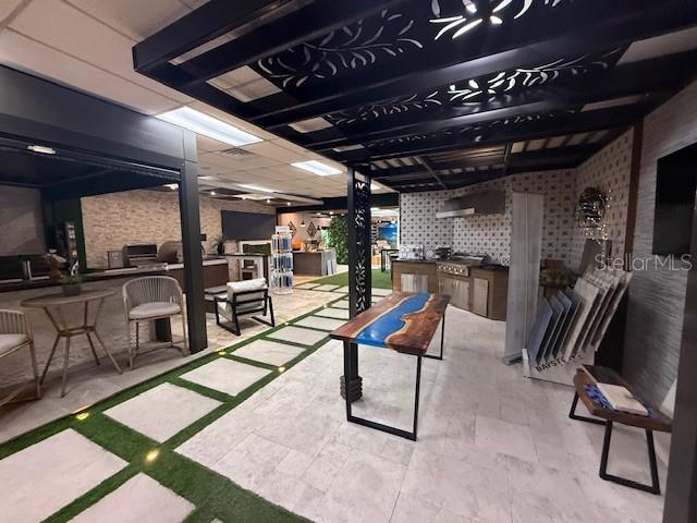 WOODHAVEN - Commercial Sale