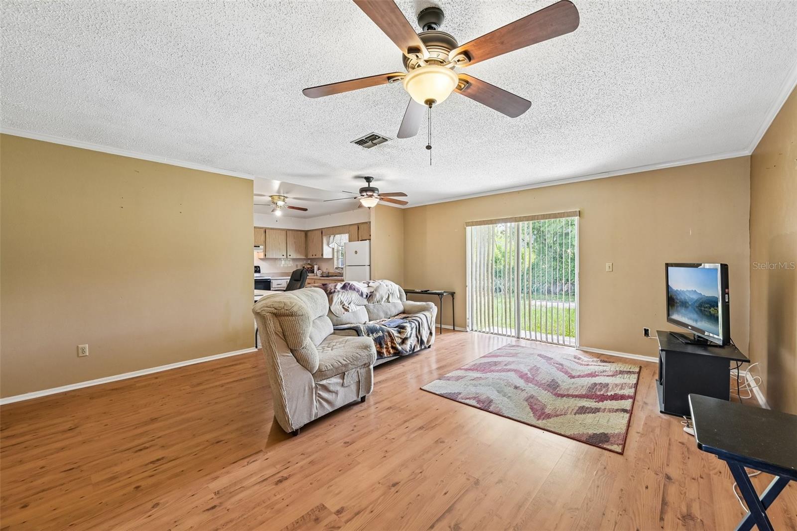 MANATEE PALMS UNIT THREE - Residential