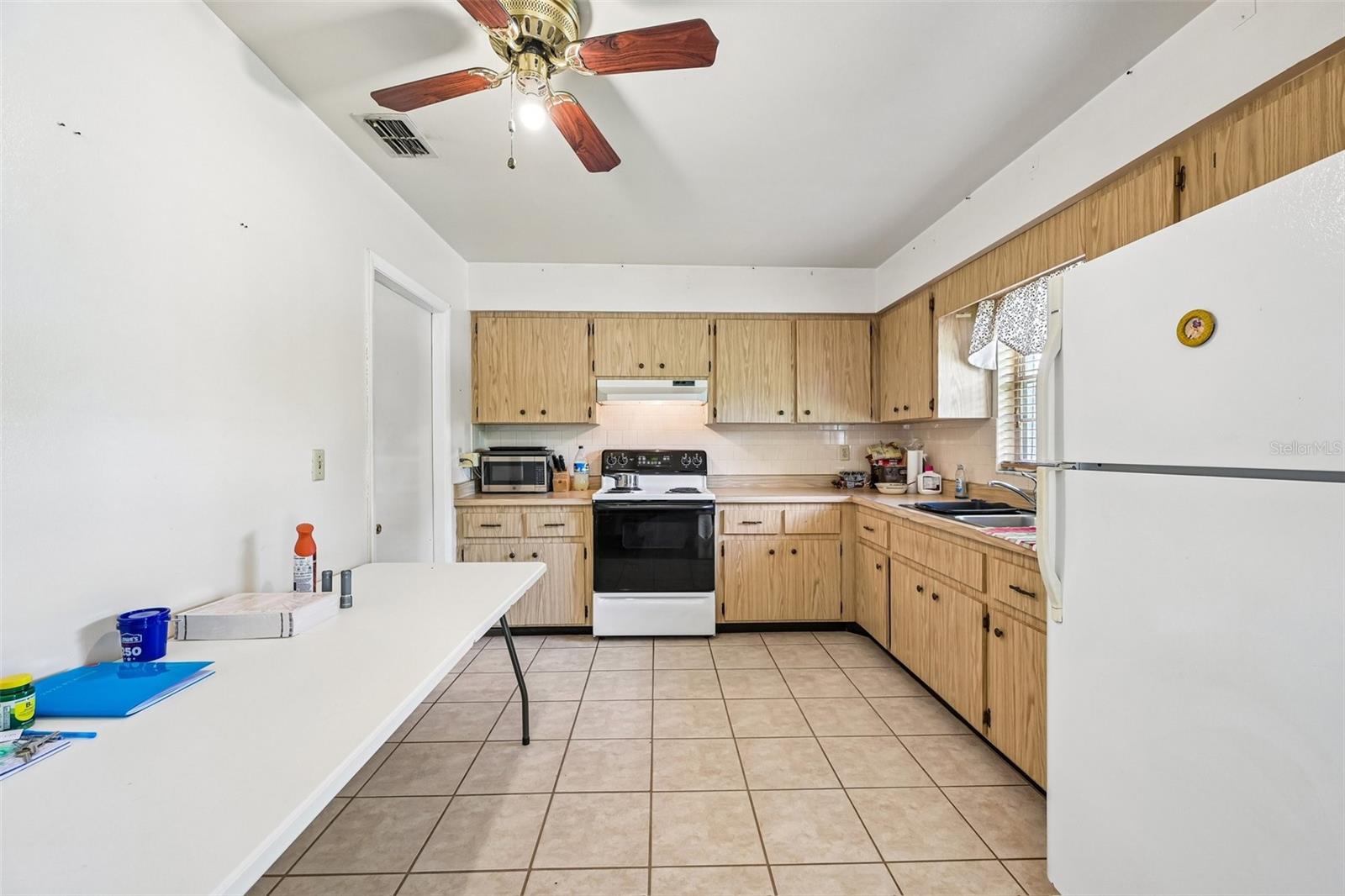 MANATEE PALMS UNIT THREE - Residential