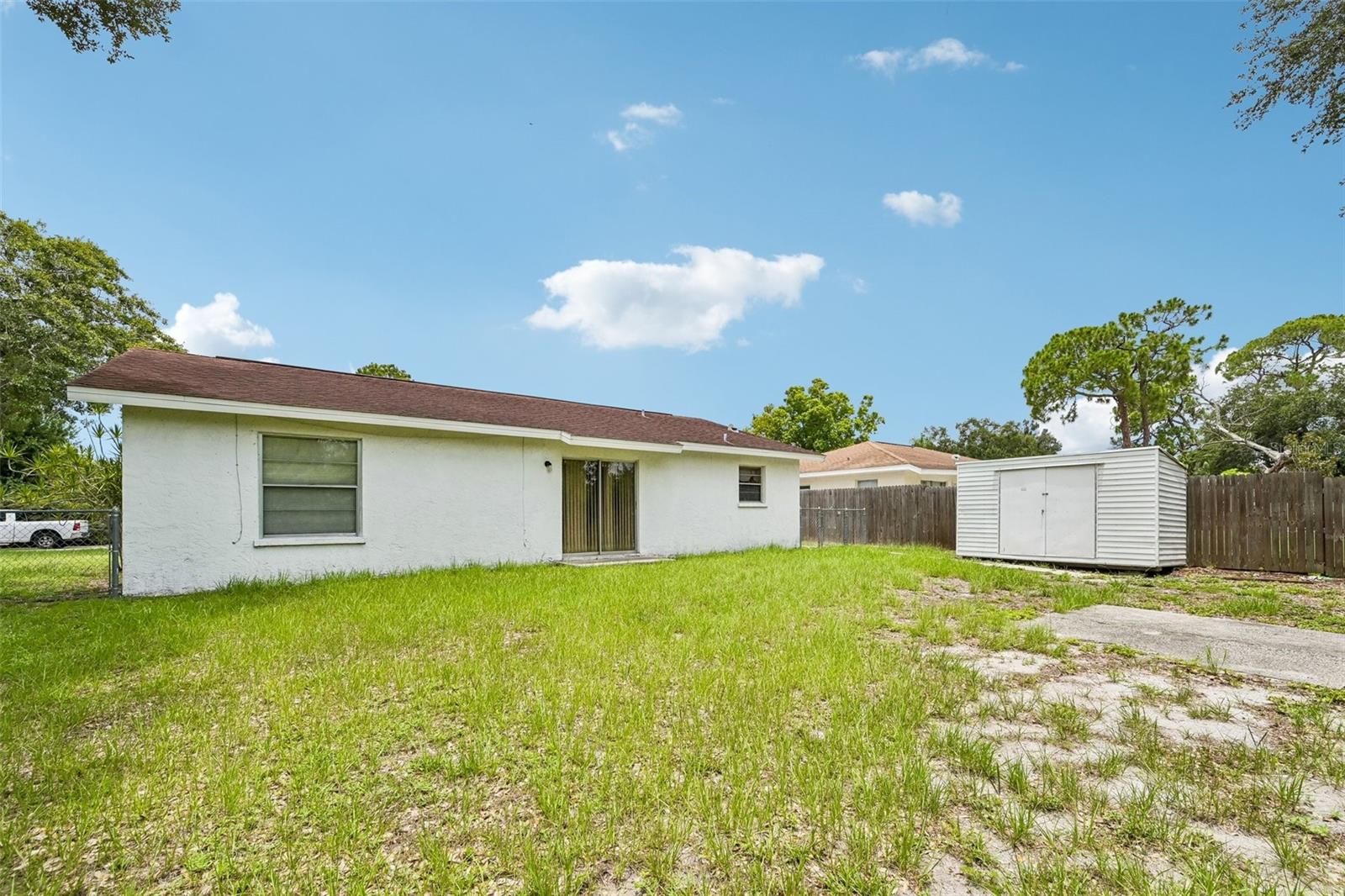 MANATEE PALMS UNIT THREE - Residential
