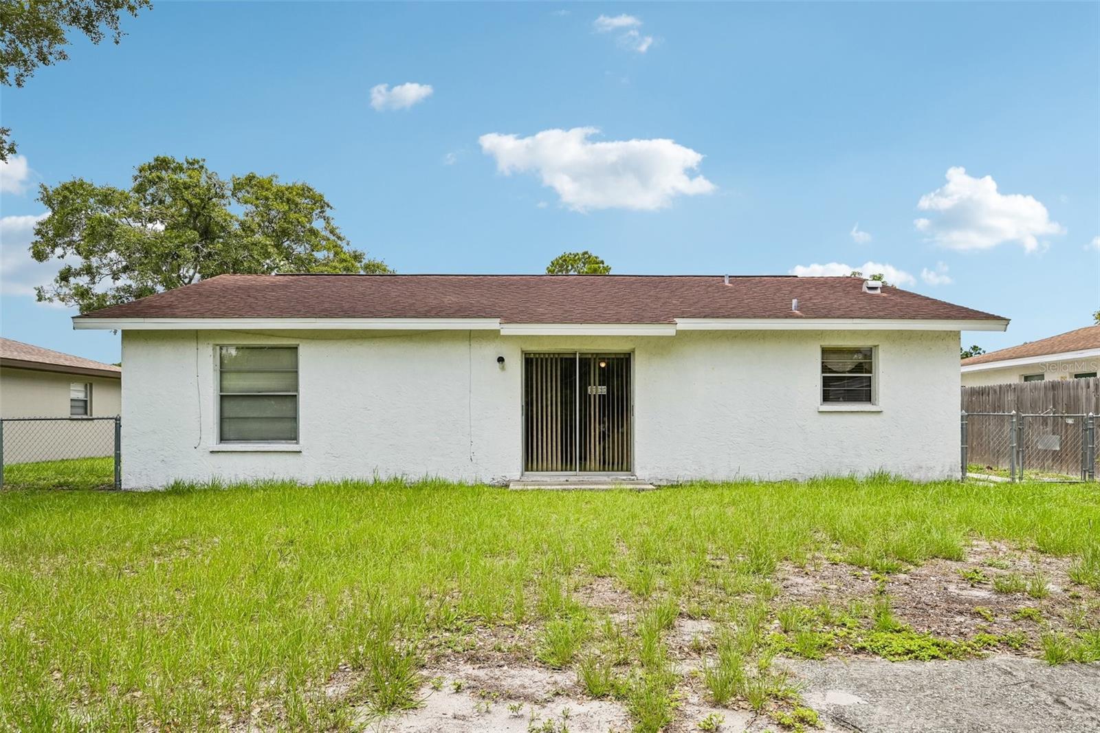 MANATEE PALMS UNIT THREE - Residential