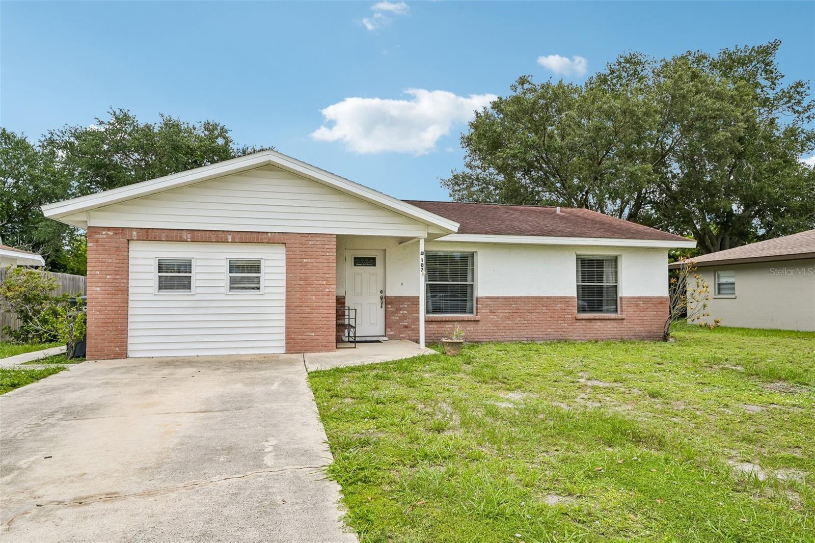MANATEE PALMS UNIT THREE - Residential