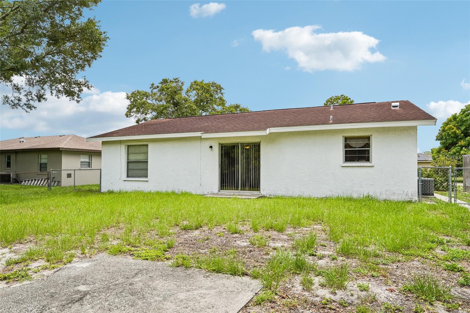 MANATEE PALMS UNIT THREE - Residential