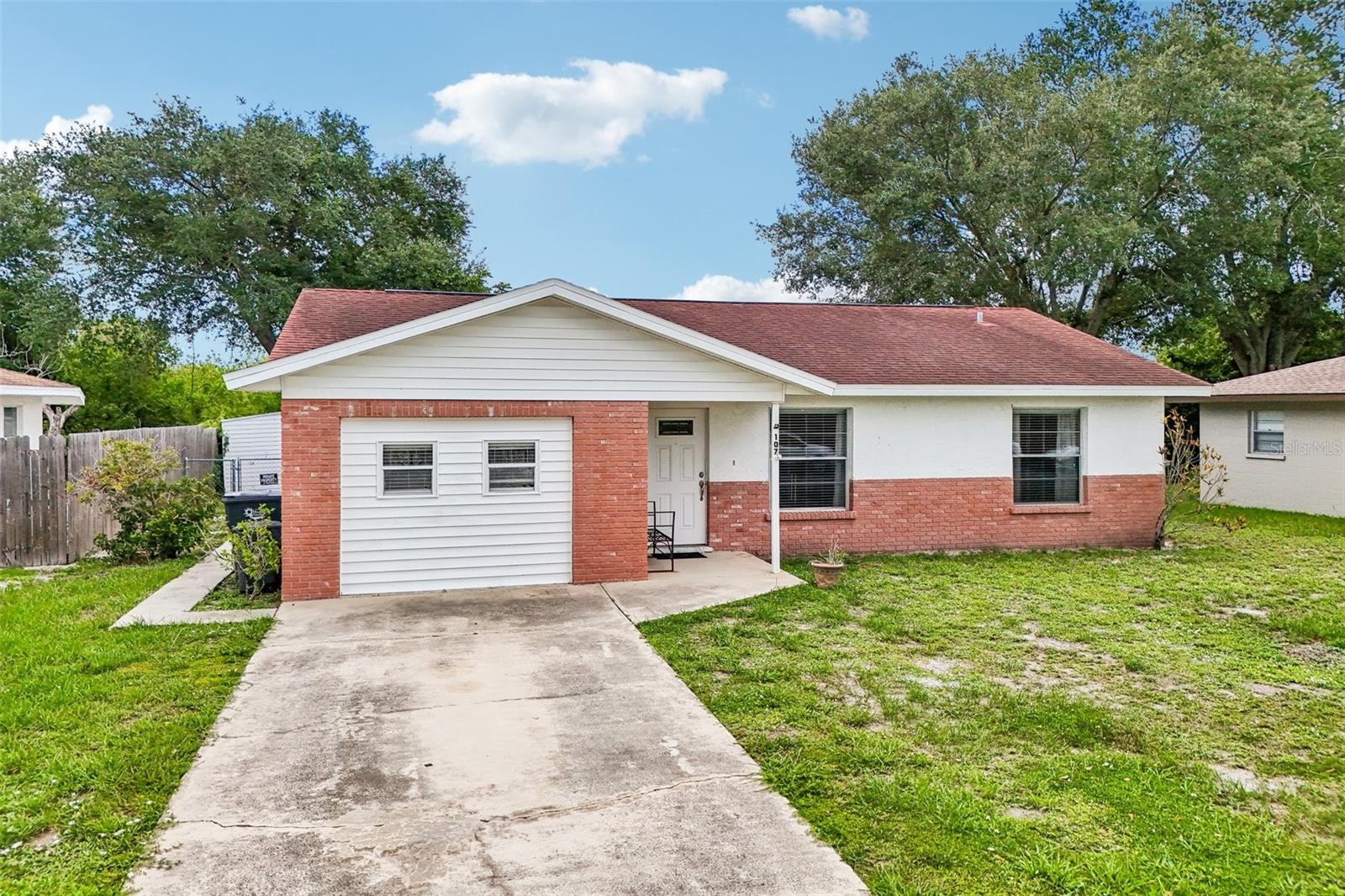 MANATEE PALMS UNIT THREE - Residential