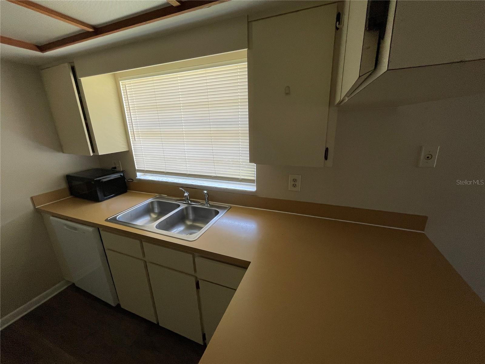 SEVEN ACRES SUB - Residential Lease