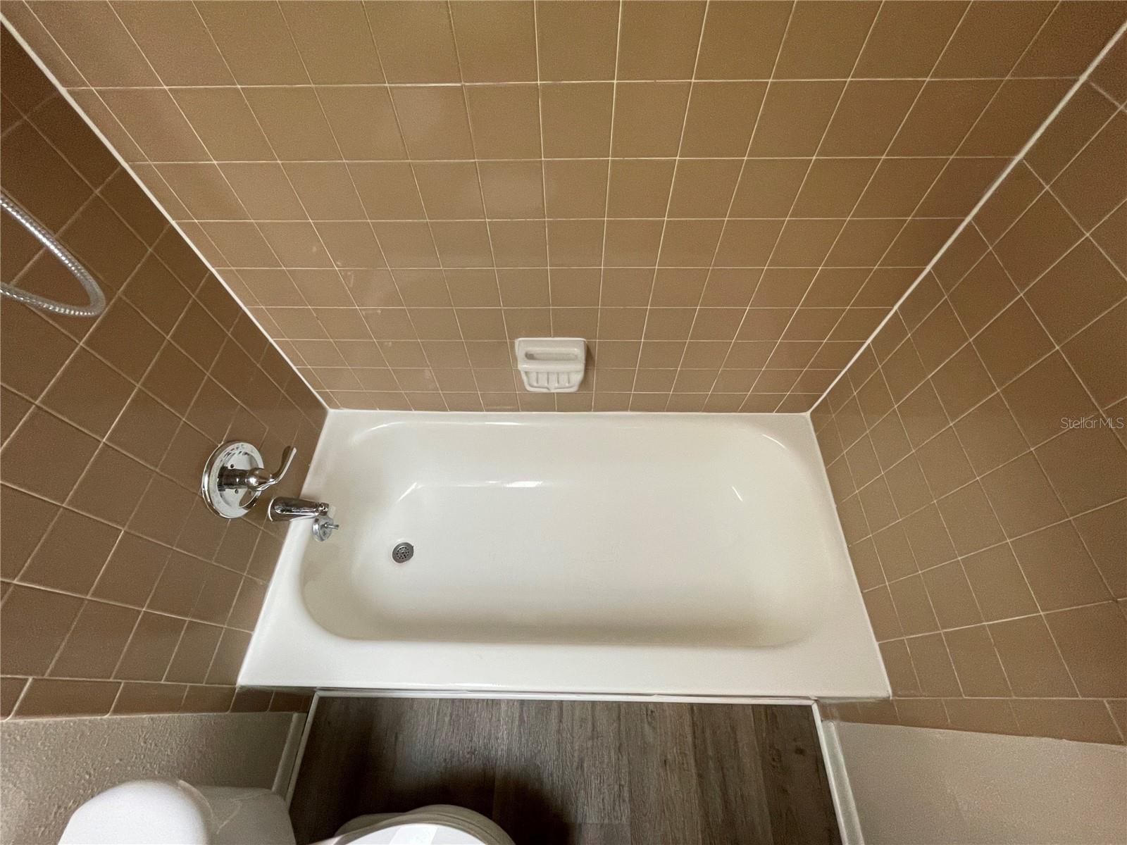 SEVEN ACRES SUB - Residential Lease