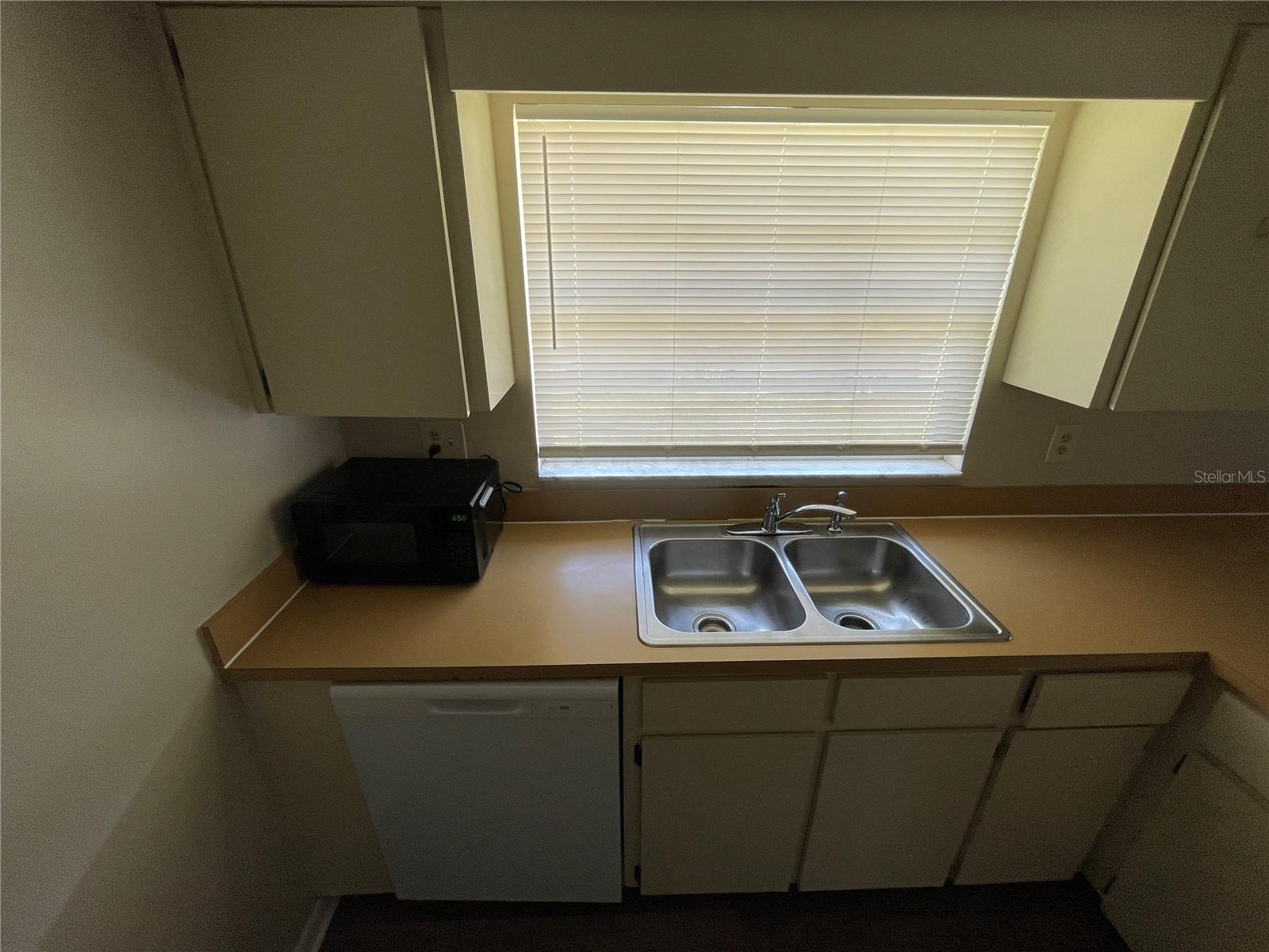 SEVEN ACRES SUB - Residential Lease