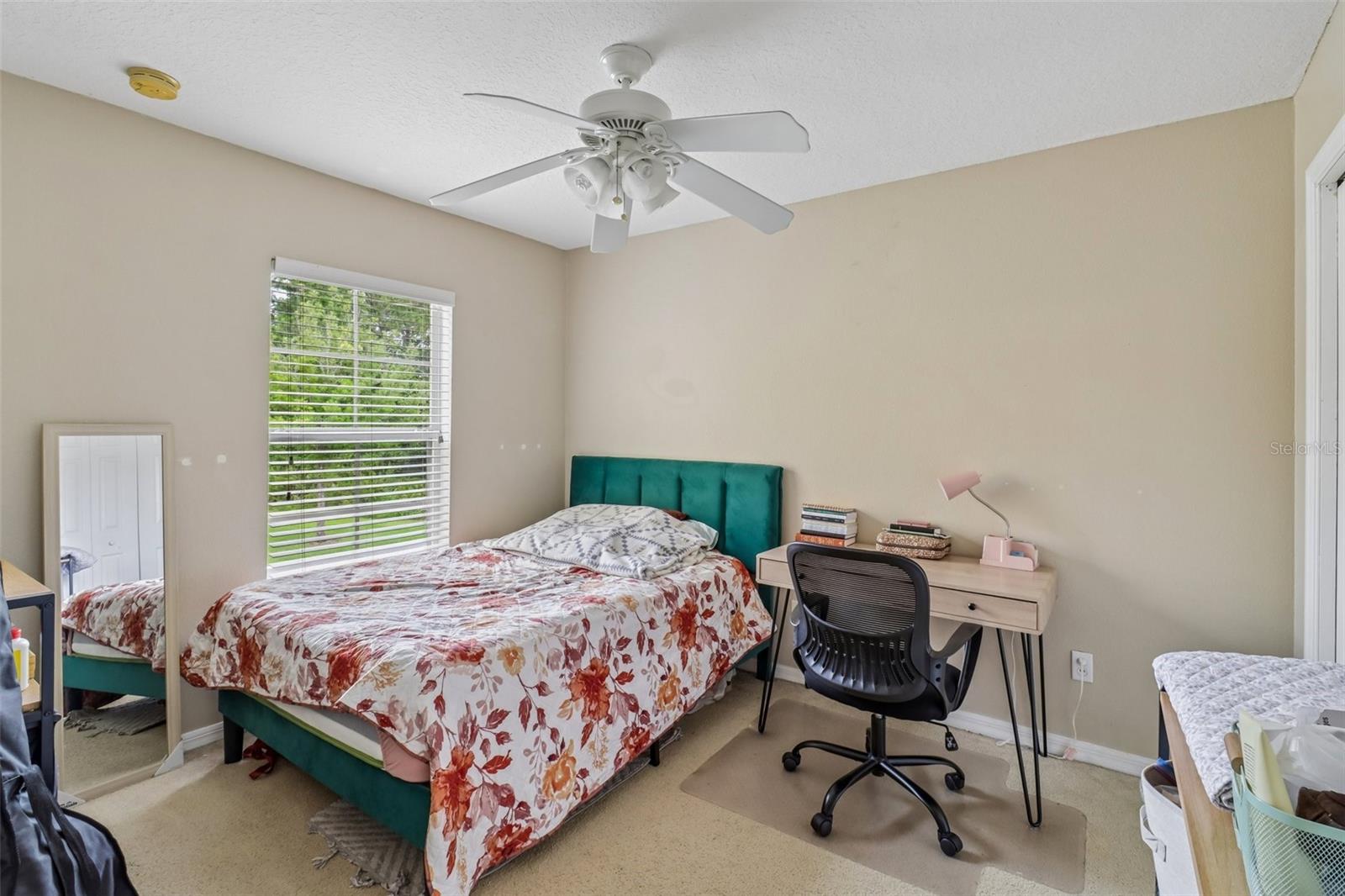 HAWTHORNE GLEN TWNHMS - Residential
