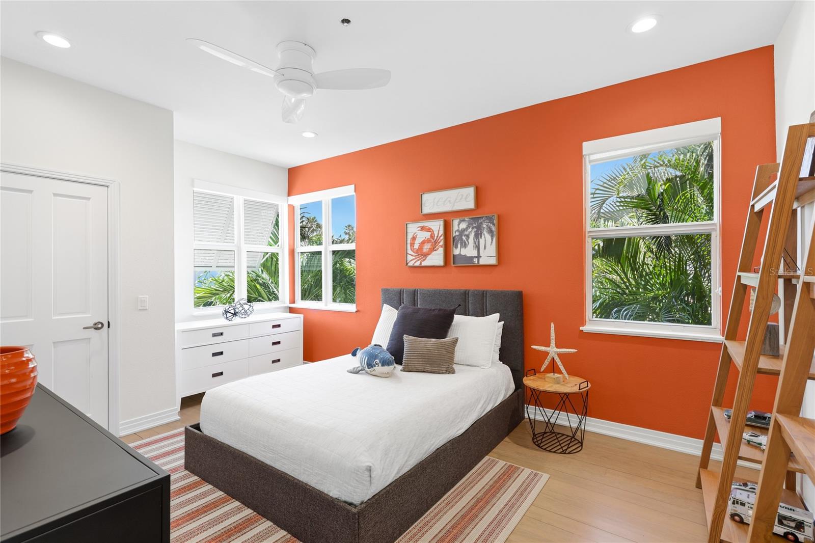 CONRAD BEACH - Residential