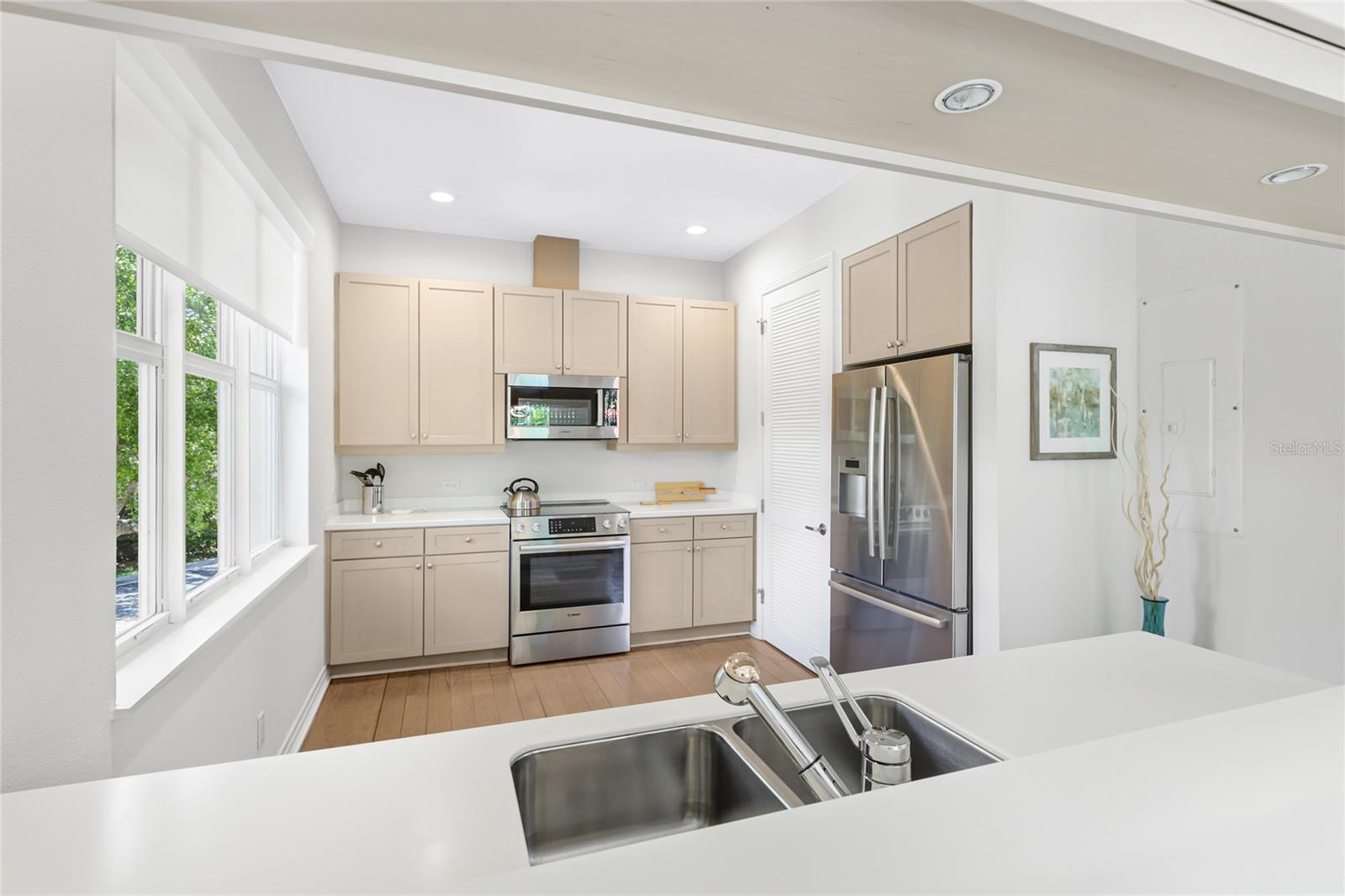 CONRAD BEACH - Residential