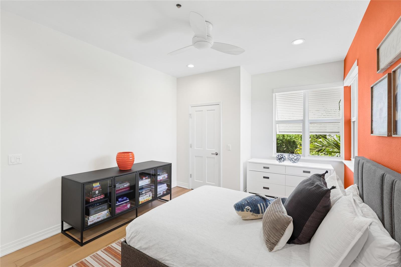 CONRAD BEACH - Residential