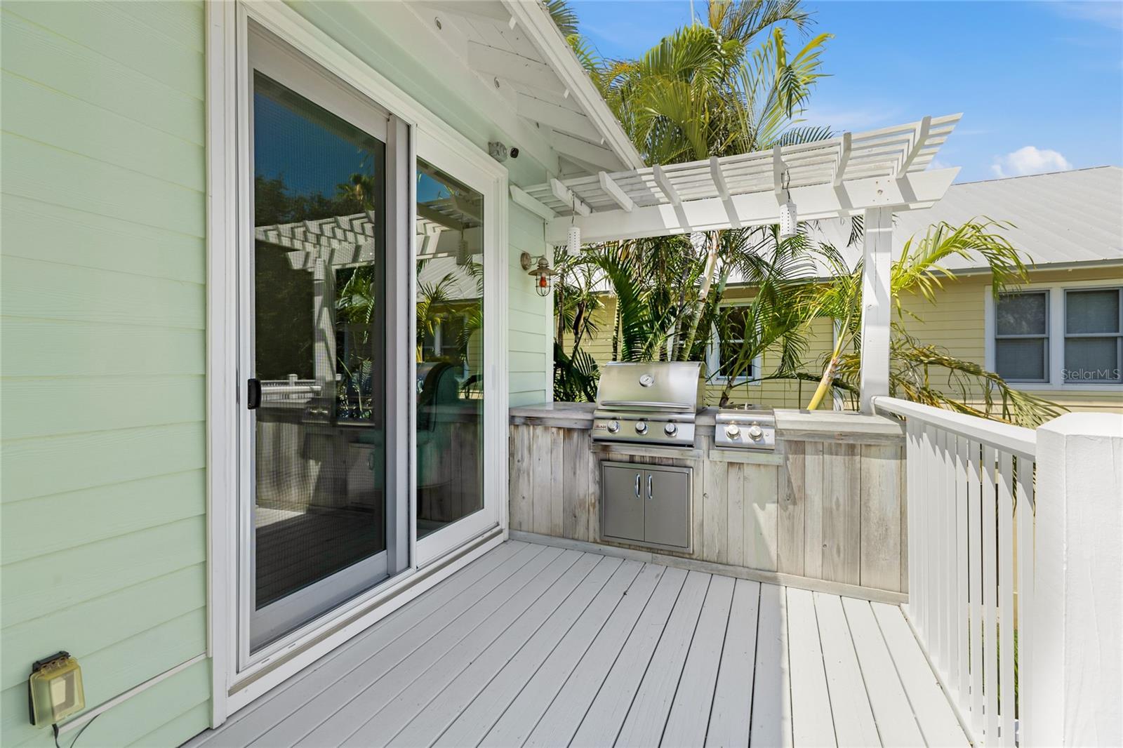 CONRAD BEACH - Residential