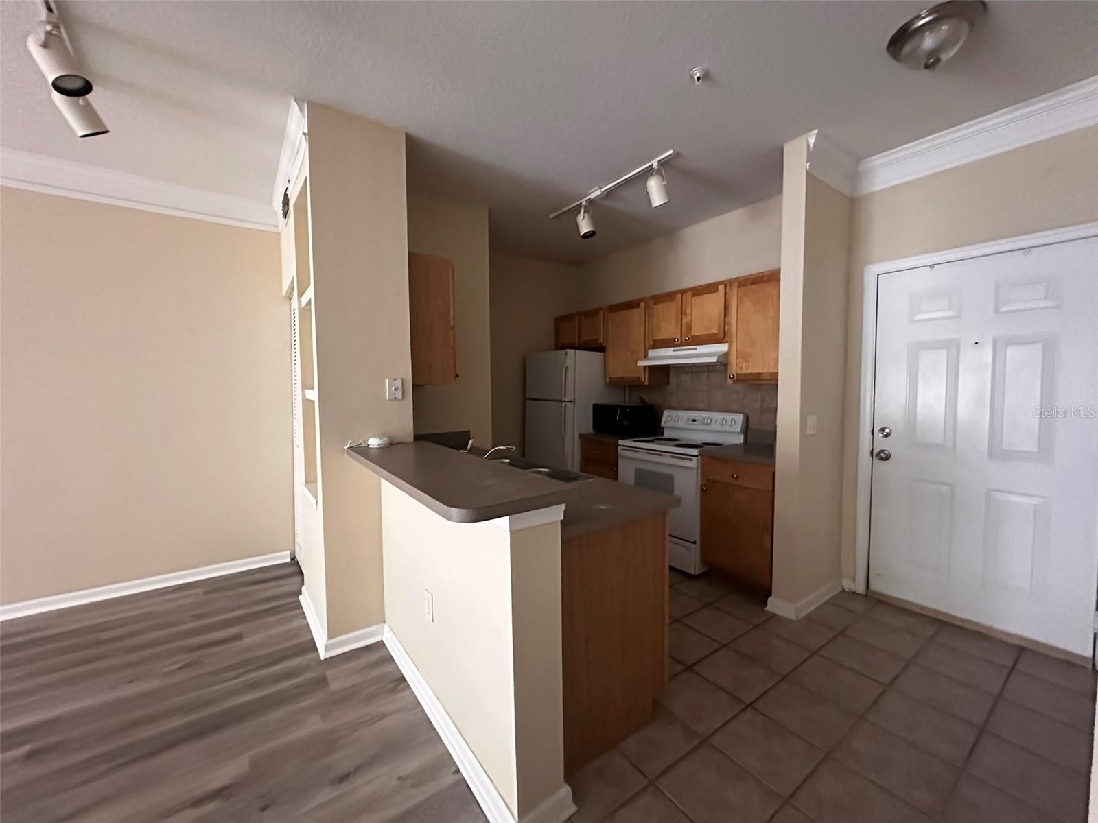 GRAND KEY A CONDO - Residential Lease