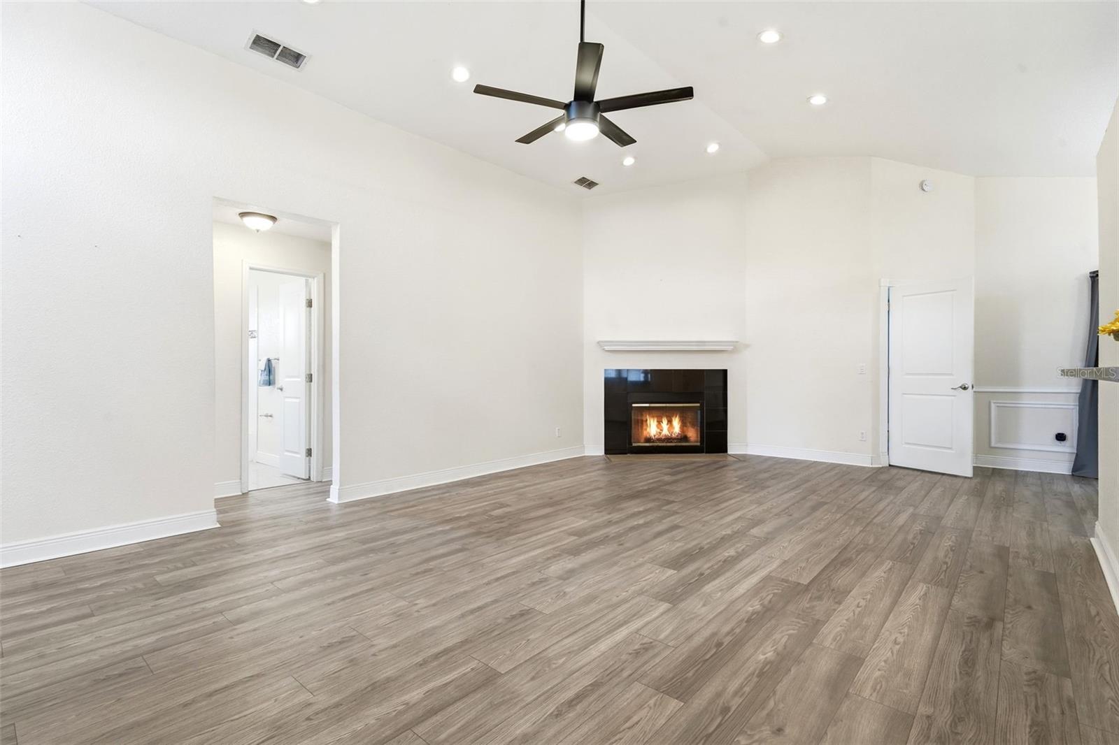 DELTONA LAKES UNIT 38 - Residential