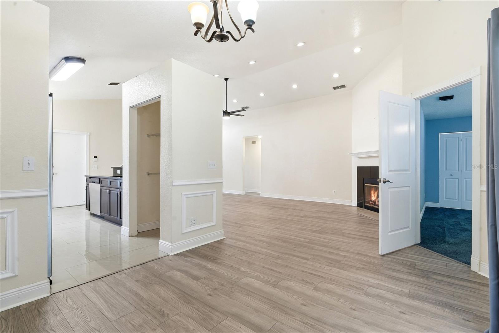 DELTONA LAKES UNIT 38 - Residential