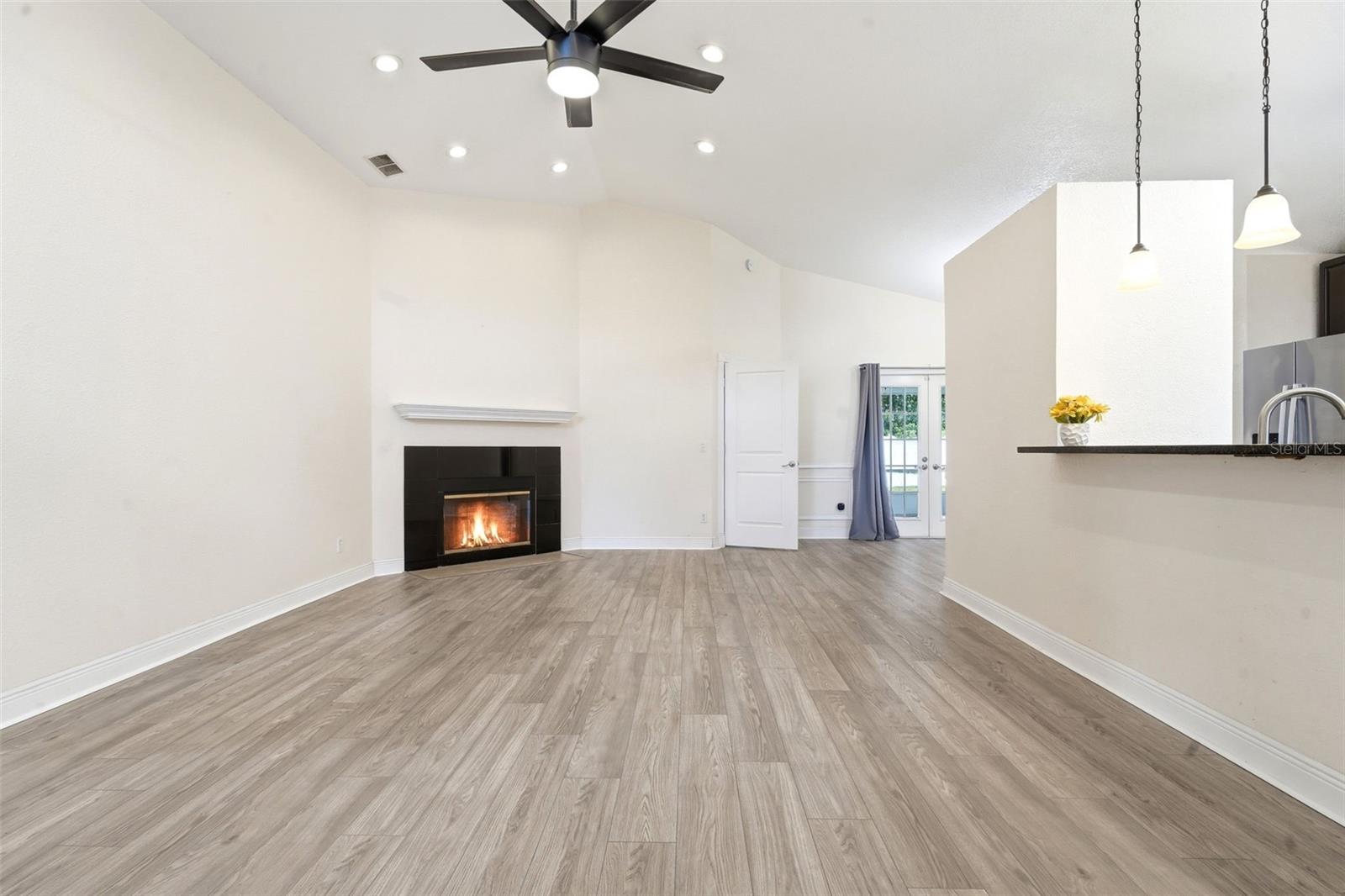 DELTONA LAKES UNIT 38 - Residential