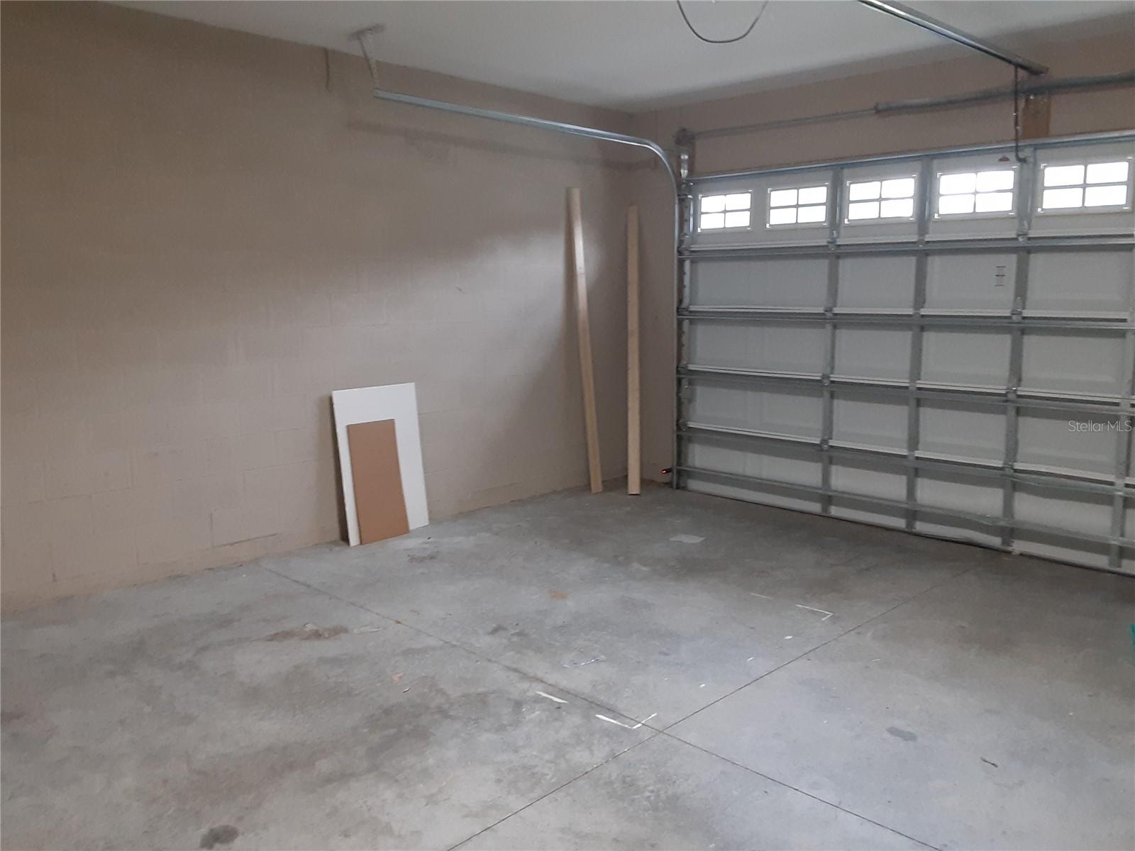 EMERALD POND SUB - Residential Lease