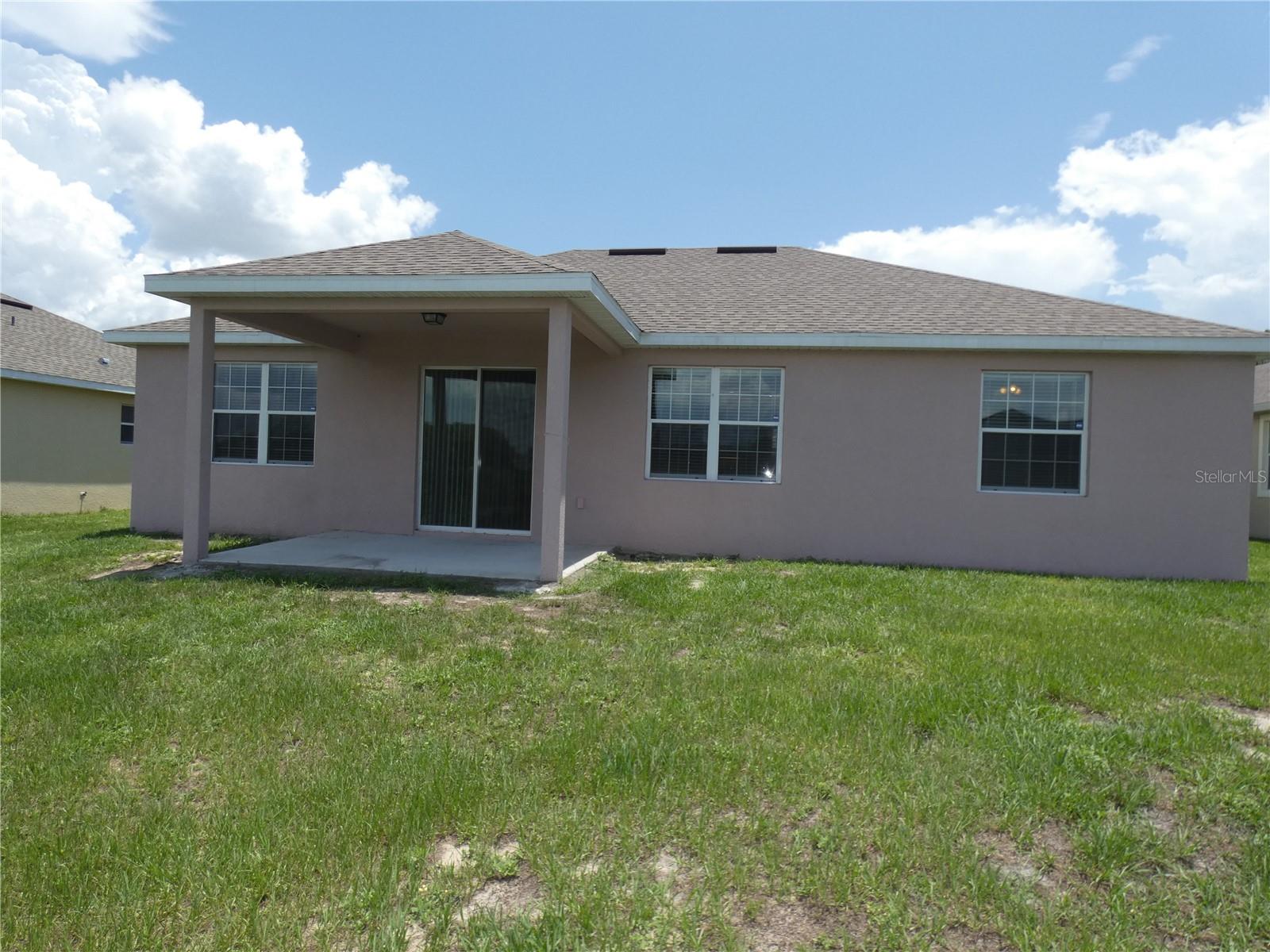 EMERALD POND SUB - Residential Lease