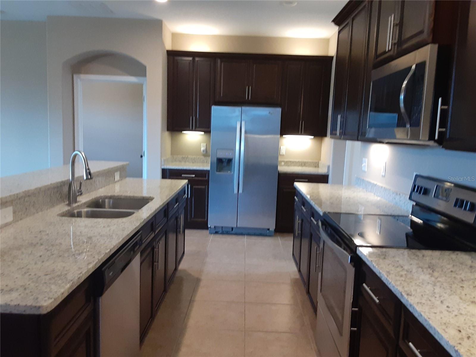 EMERALD POND SUB - Residential Lease