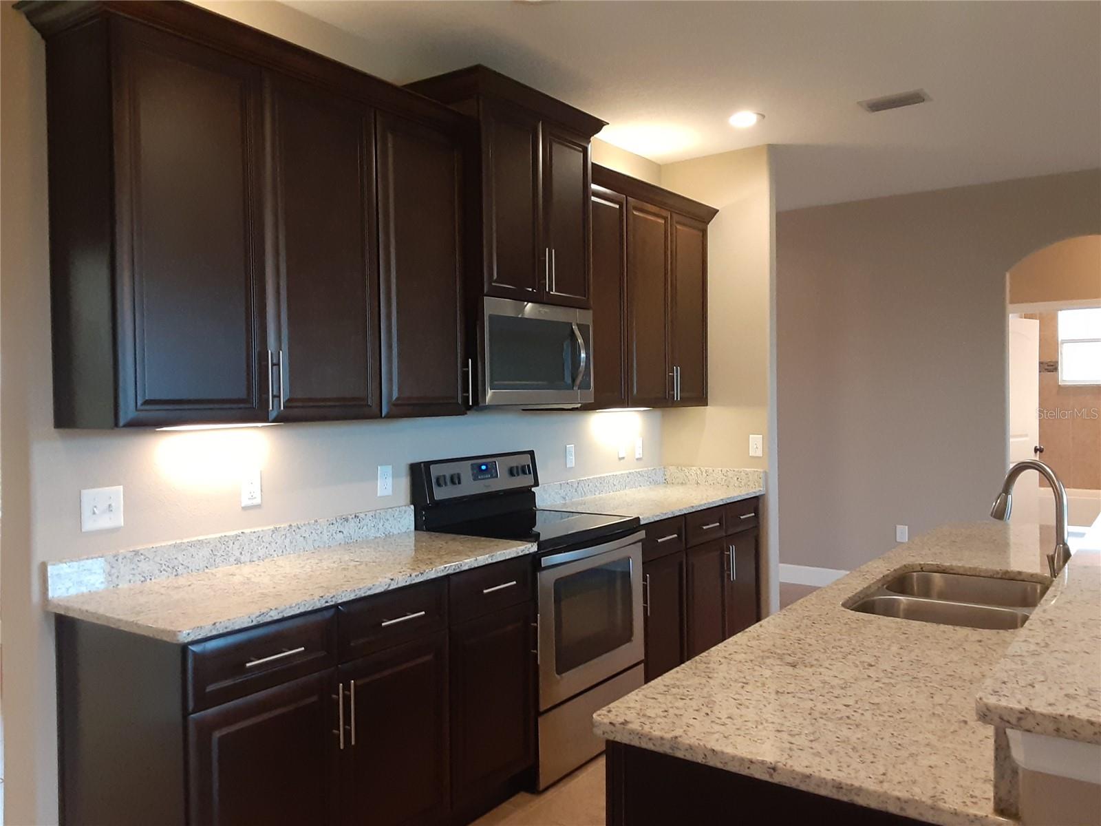 EMERALD POND SUB - Residential Lease