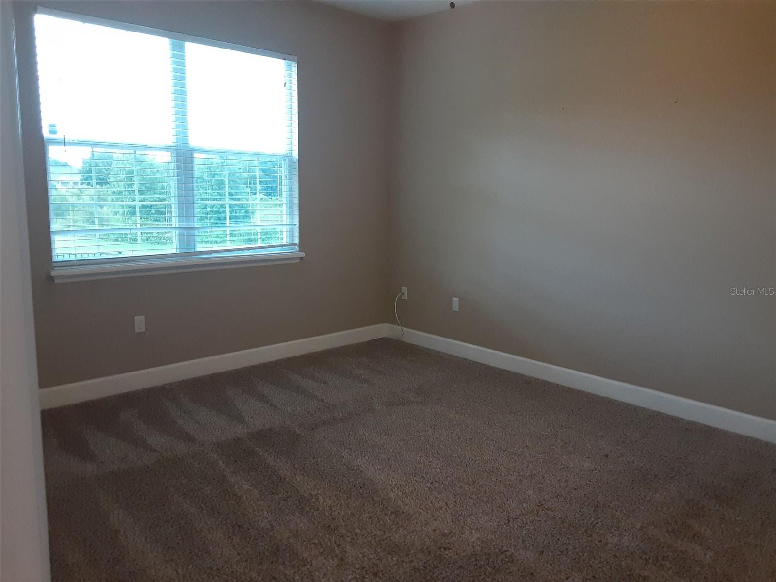 EMERALD POND SUB - Residential Lease