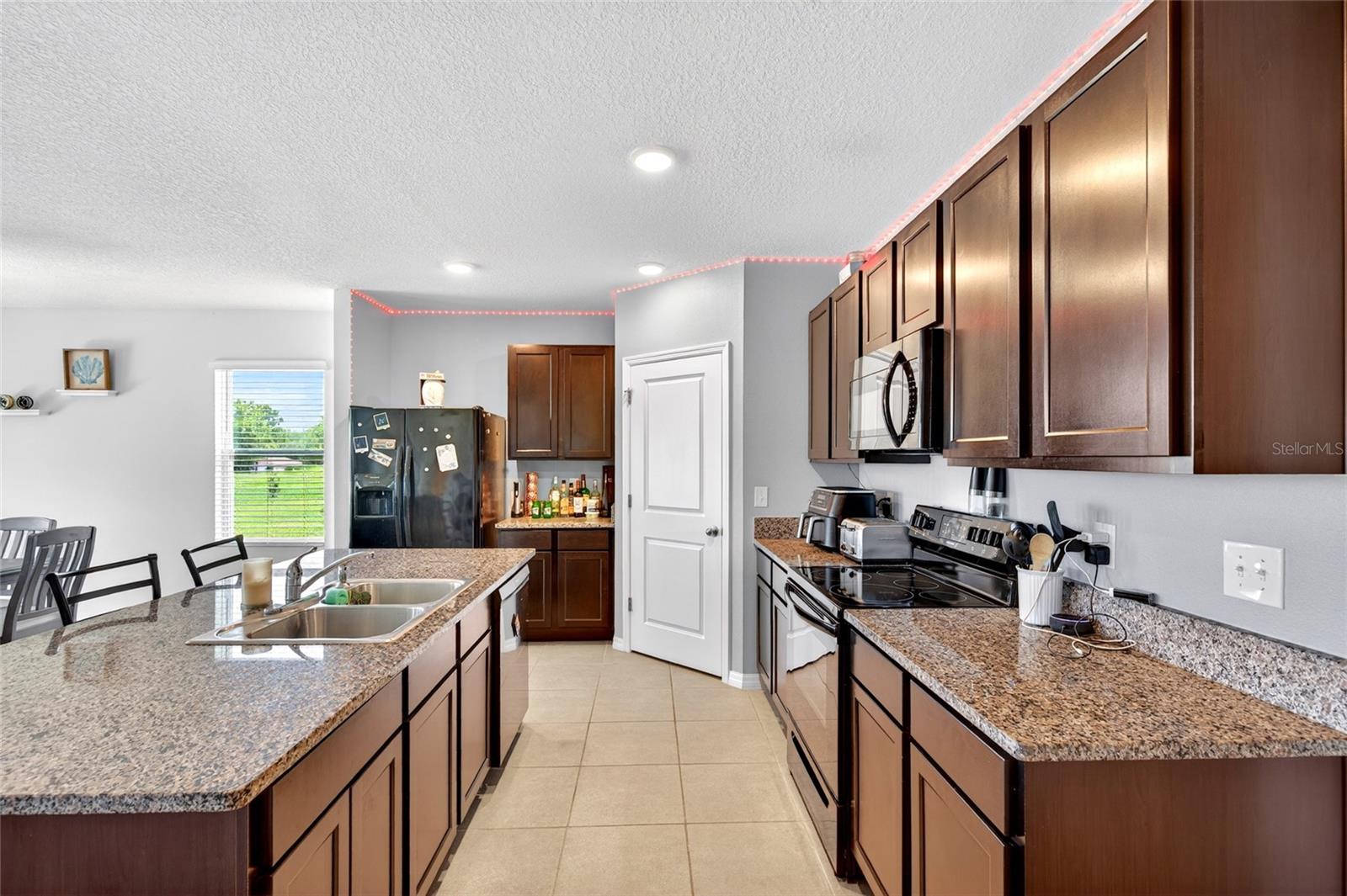 LAKE DIAMOND NORTH - Residential