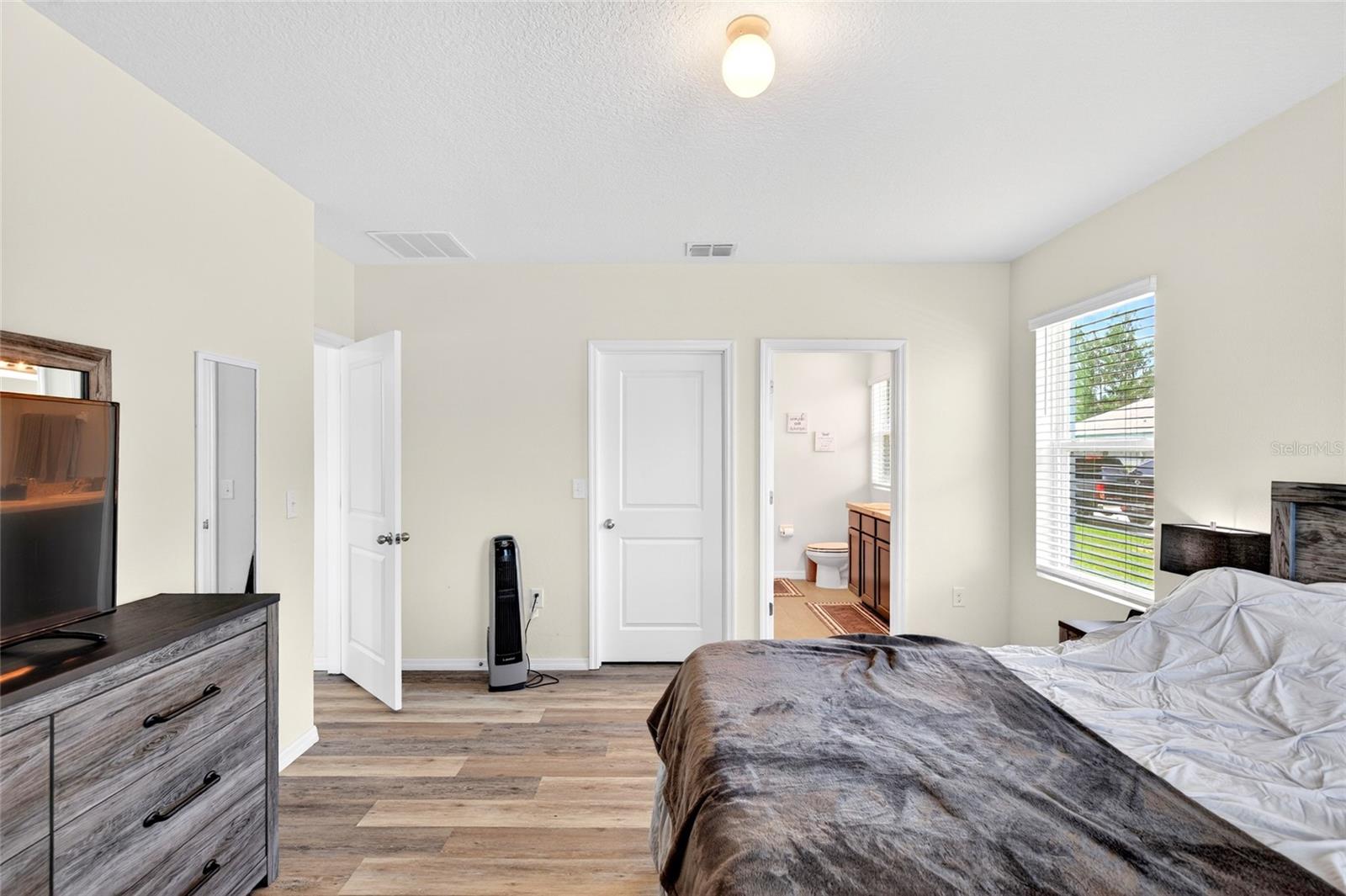 LAKE DIAMOND NORTH - Residential