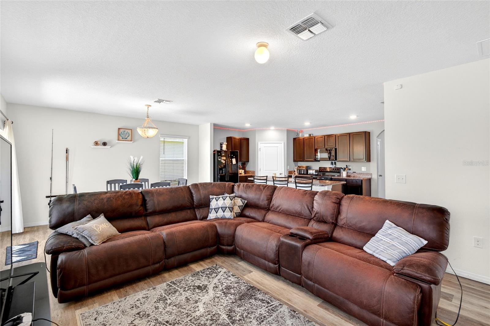 LAKE DIAMOND NORTH - Residential