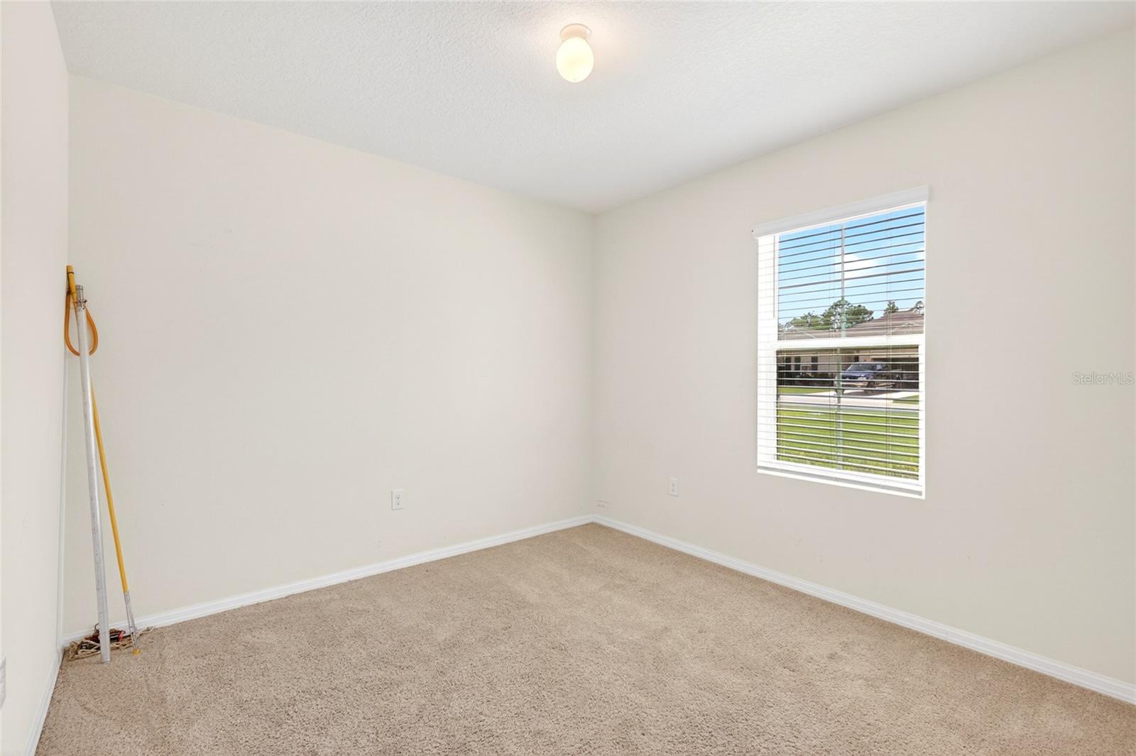 LAKE DIAMOND NORTH - Residential