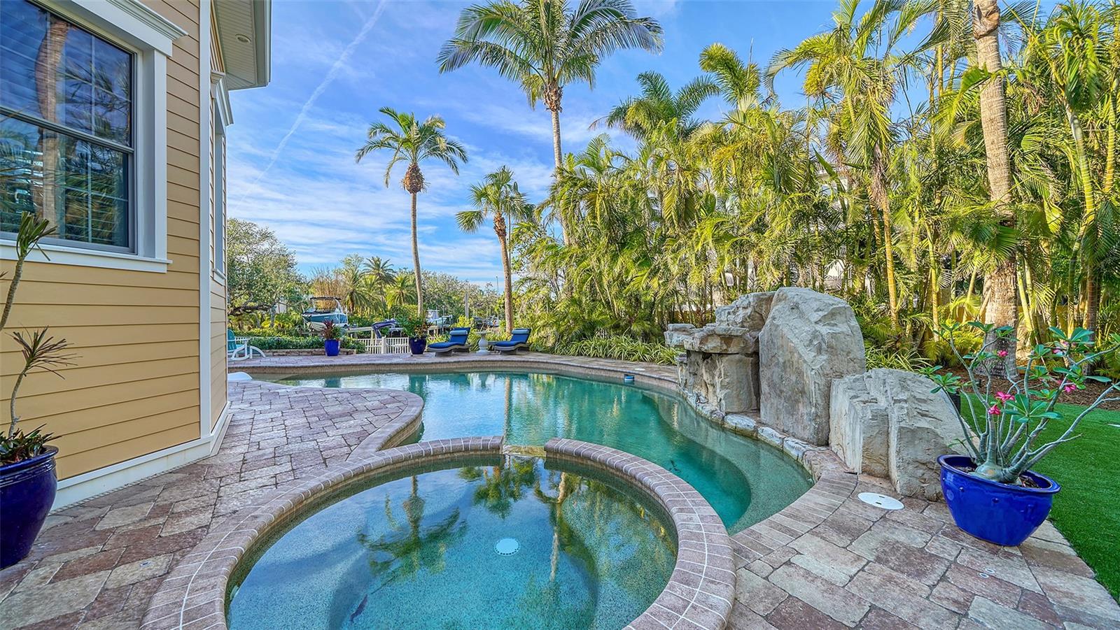 HIDDEN HARBOR - Residential