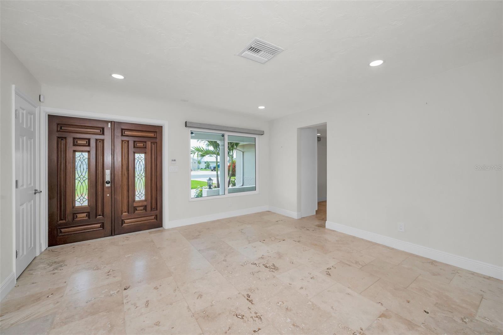 CAPRI ISLE - Residential