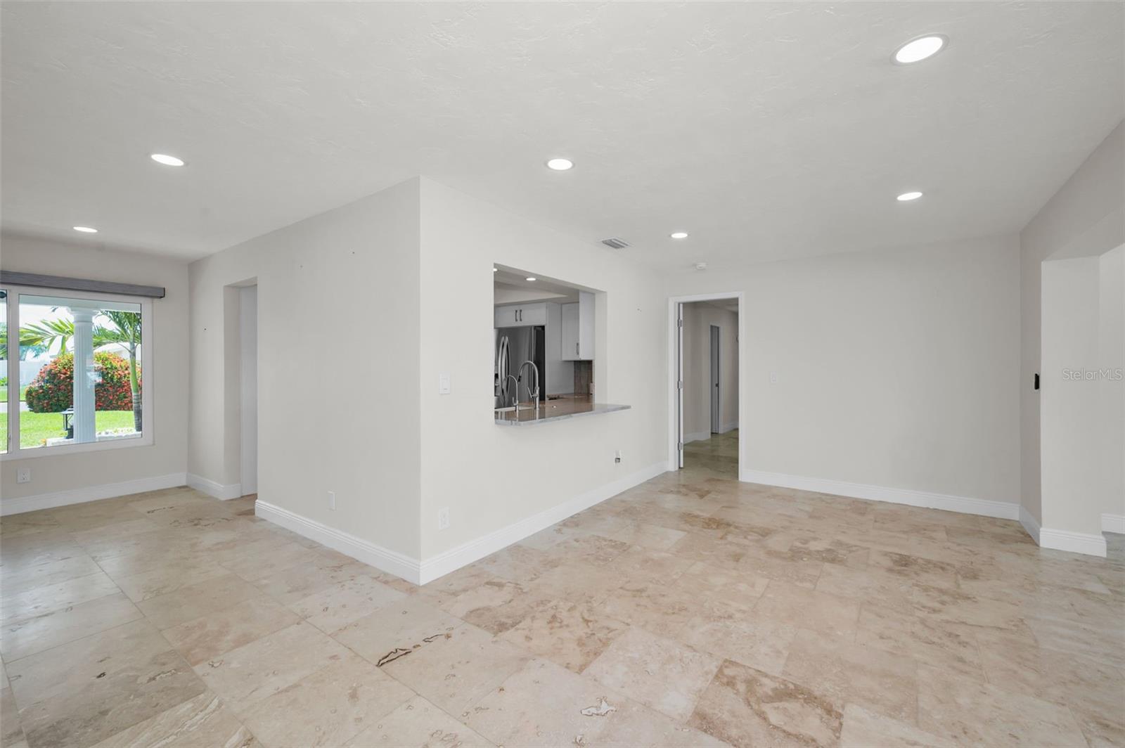 CAPRI ISLE - Residential