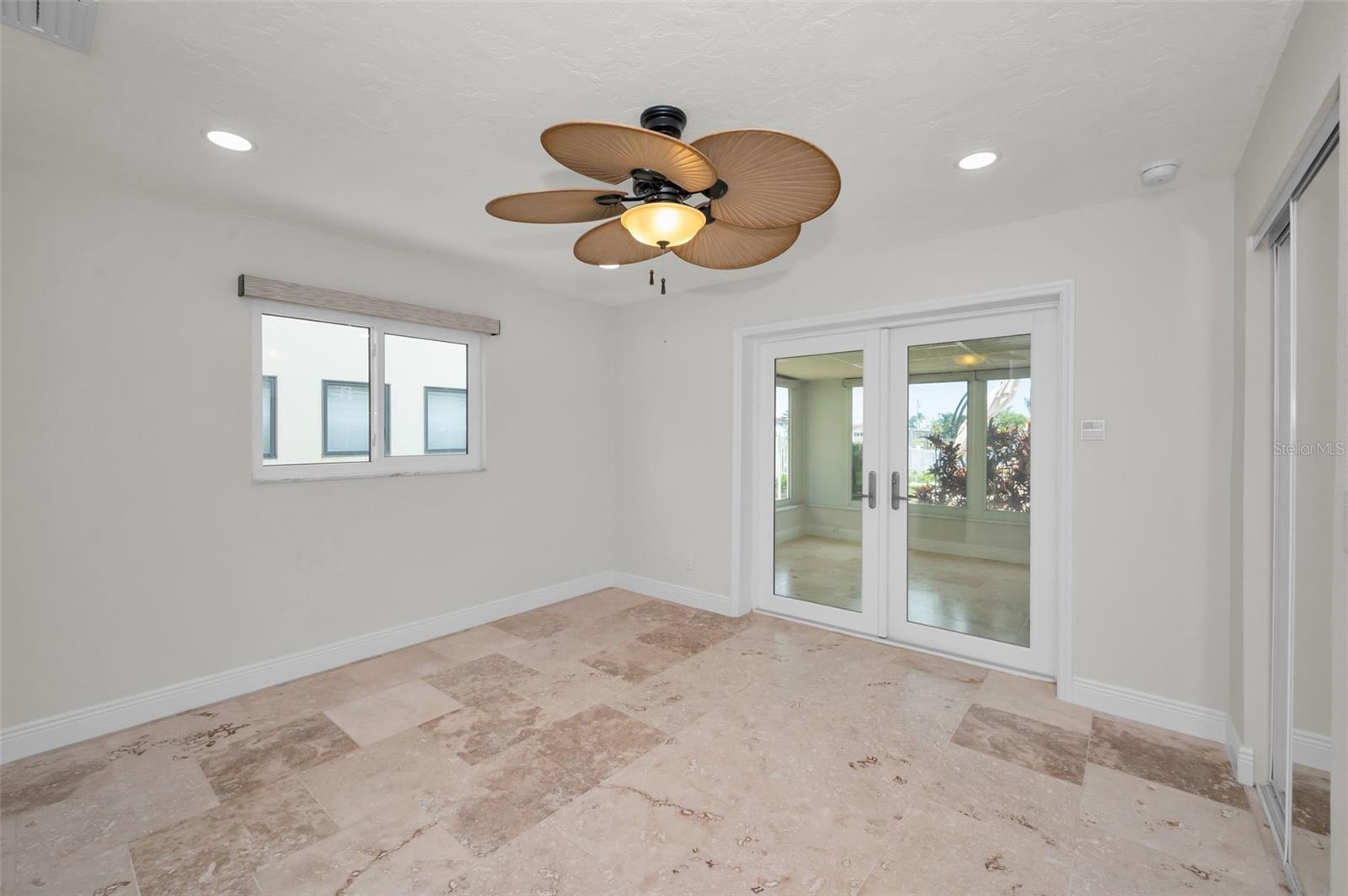 CAPRI ISLE - Residential