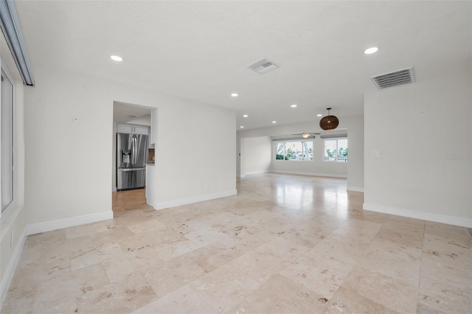 CAPRI ISLE - Residential
