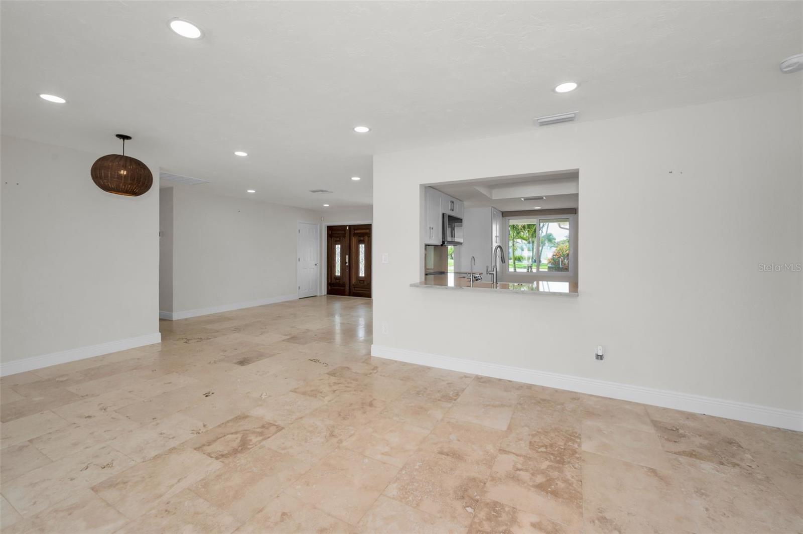 CAPRI ISLE - Residential