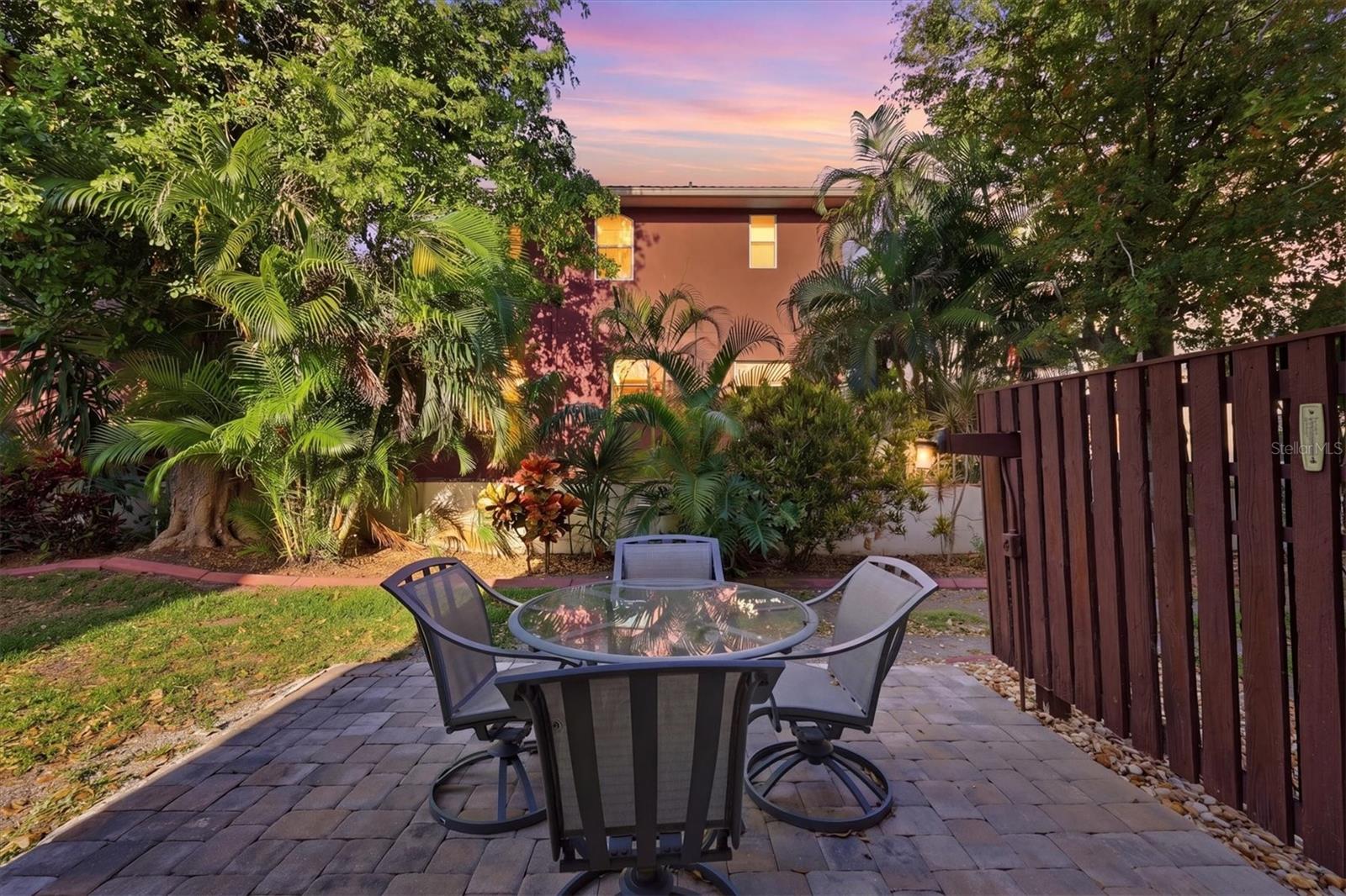 BELLA COSTA I - Residential