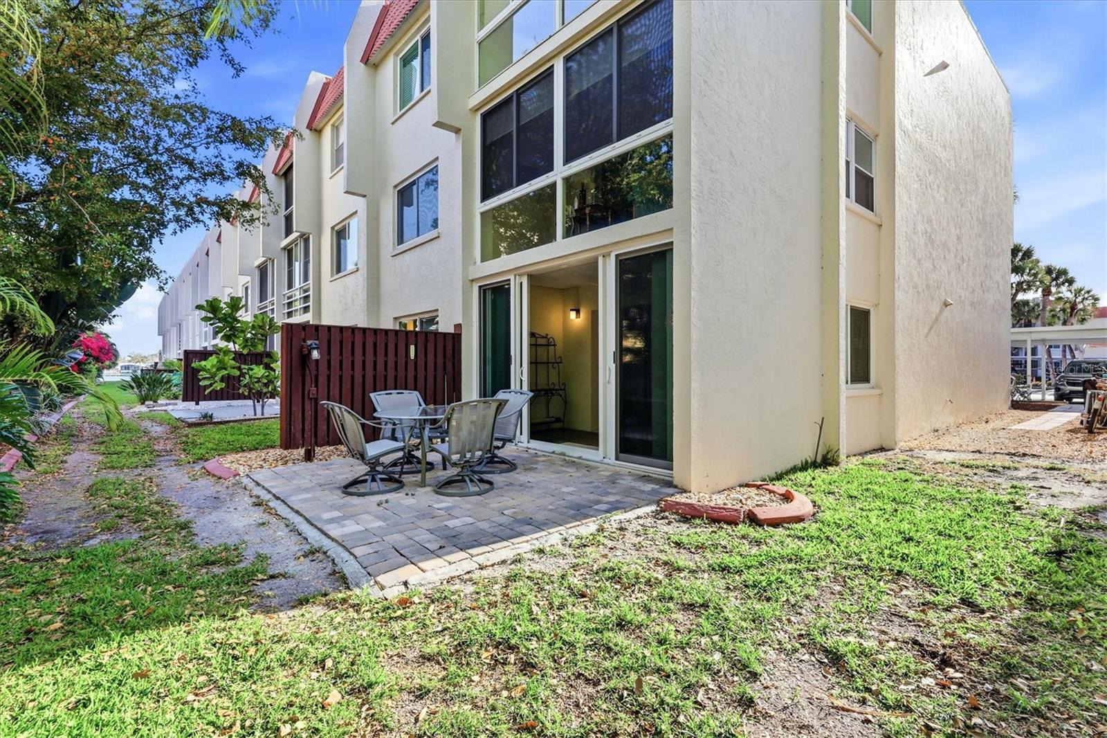 BELLA COSTA I - Residential