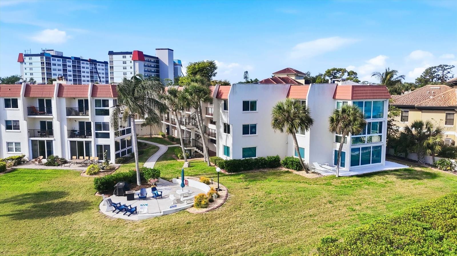 BELLA COSTA I - Residential