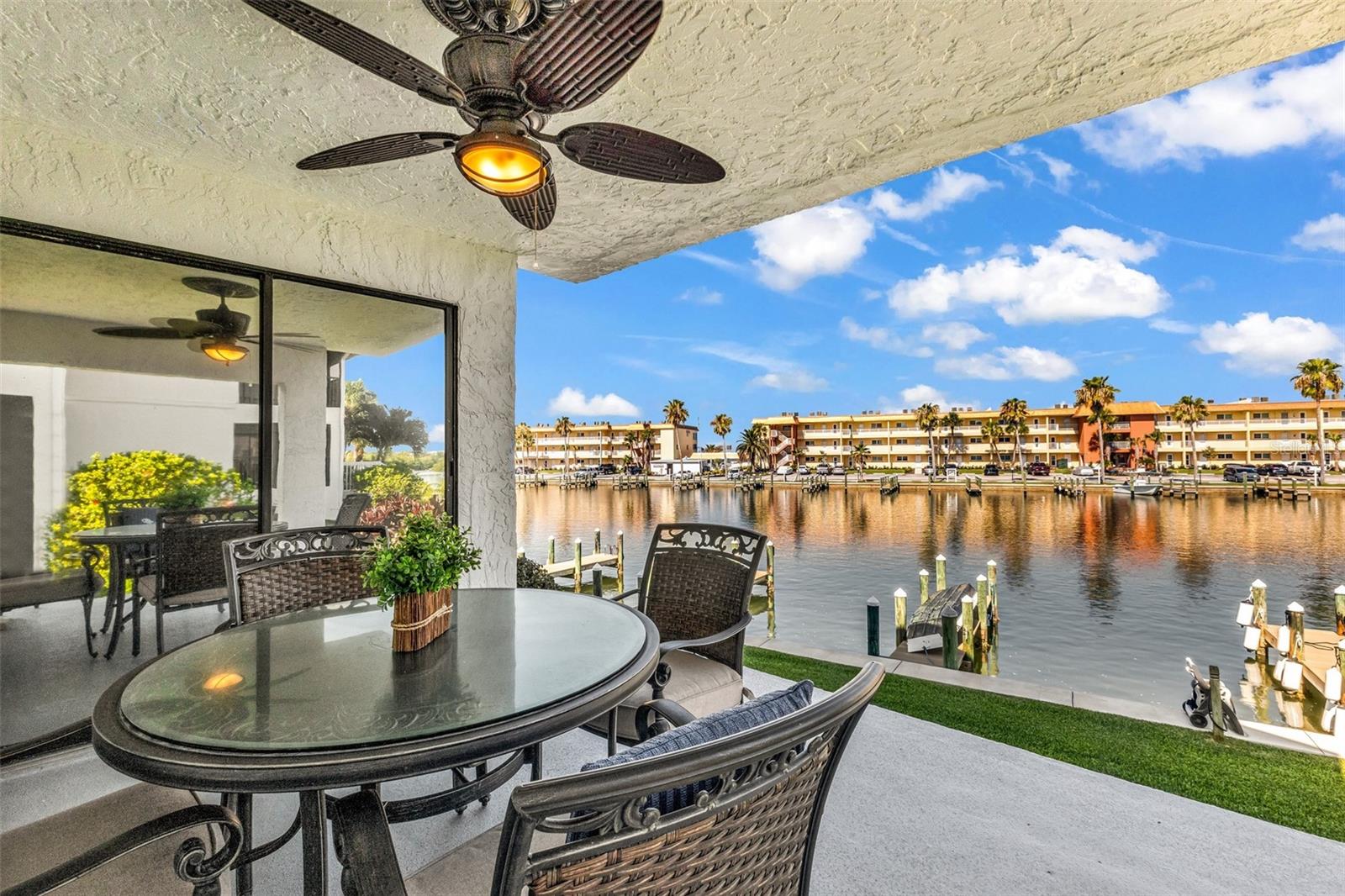 MOORINGS - Residential