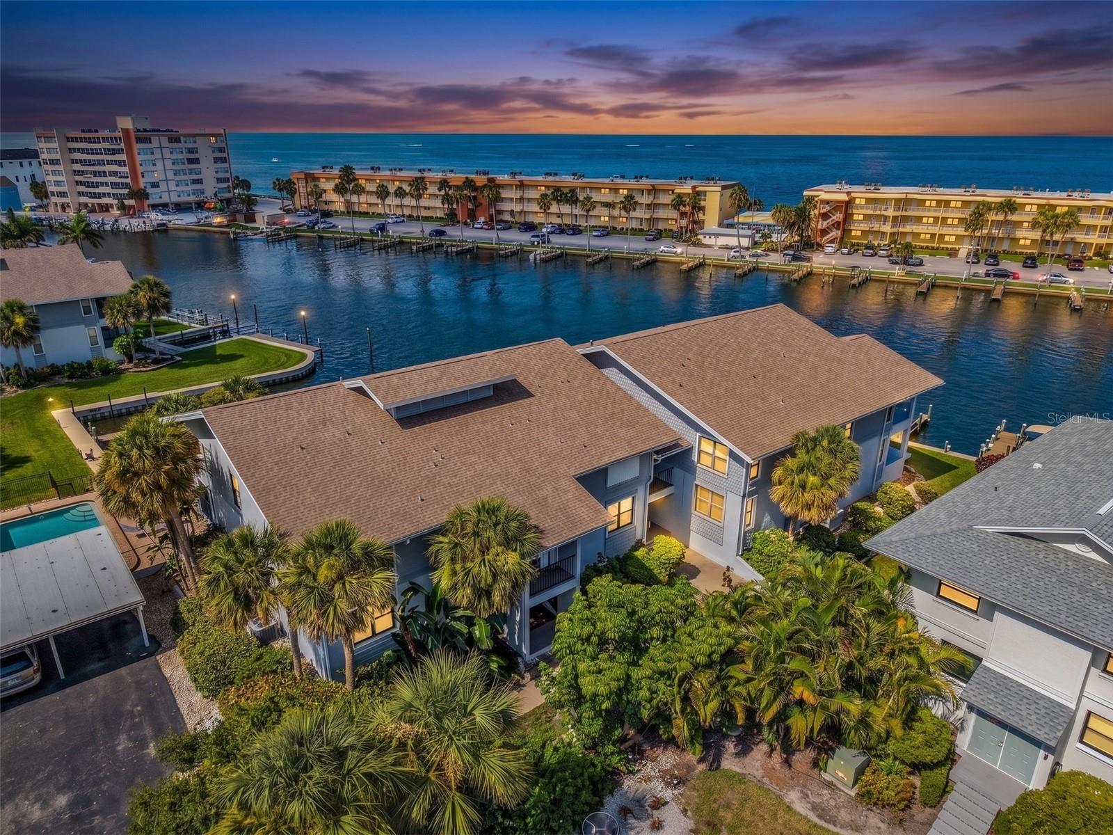 MOORINGS - Residential