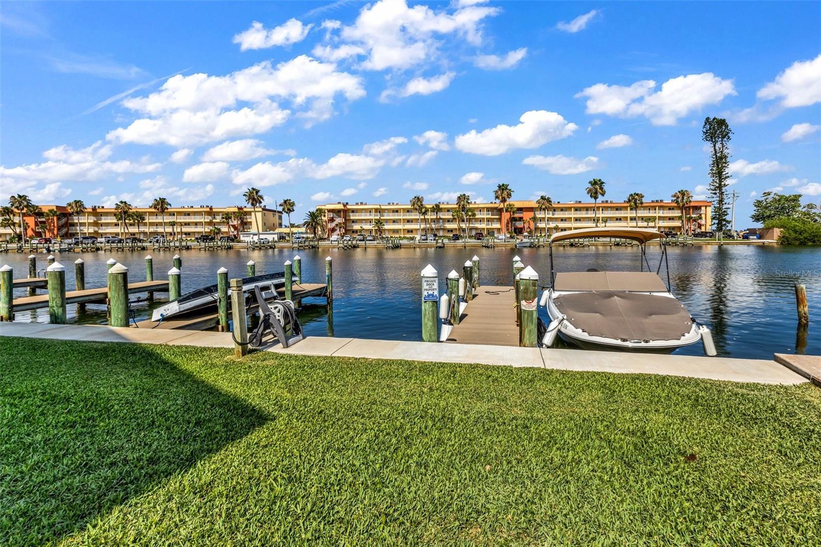 MOORINGS - Residential