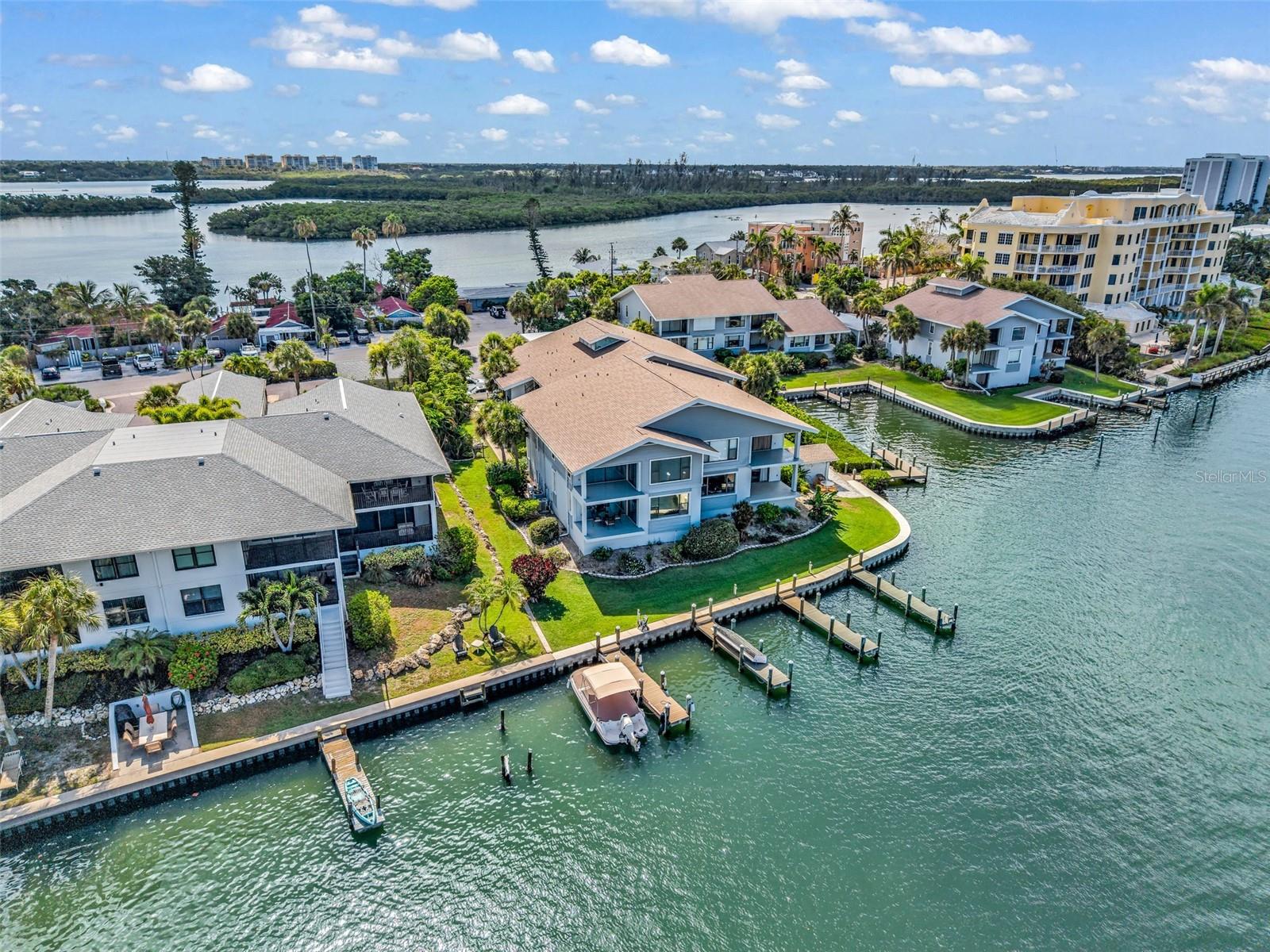 MOORINGS - Residential