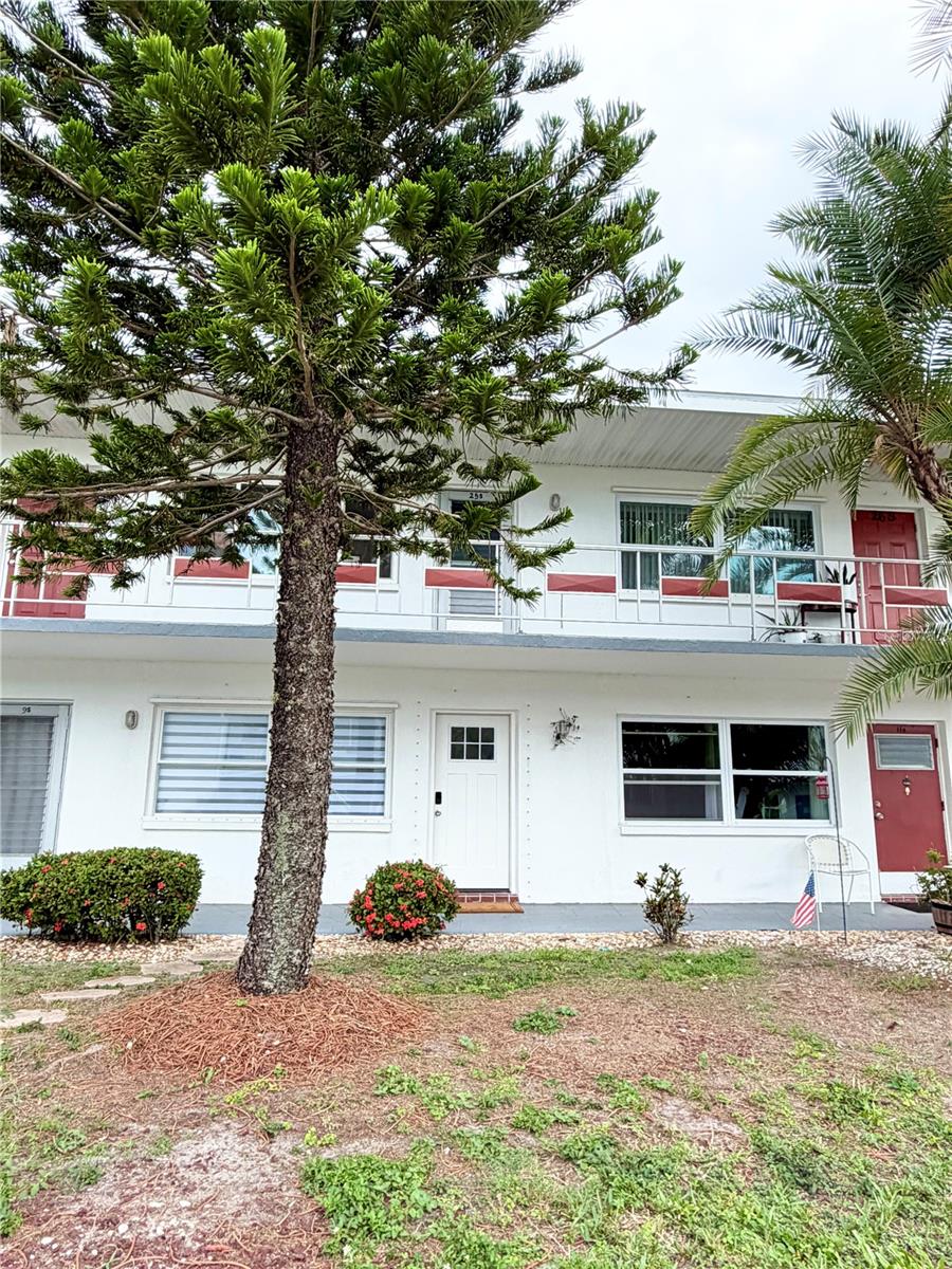 TOWN APTS CONDO - Residential