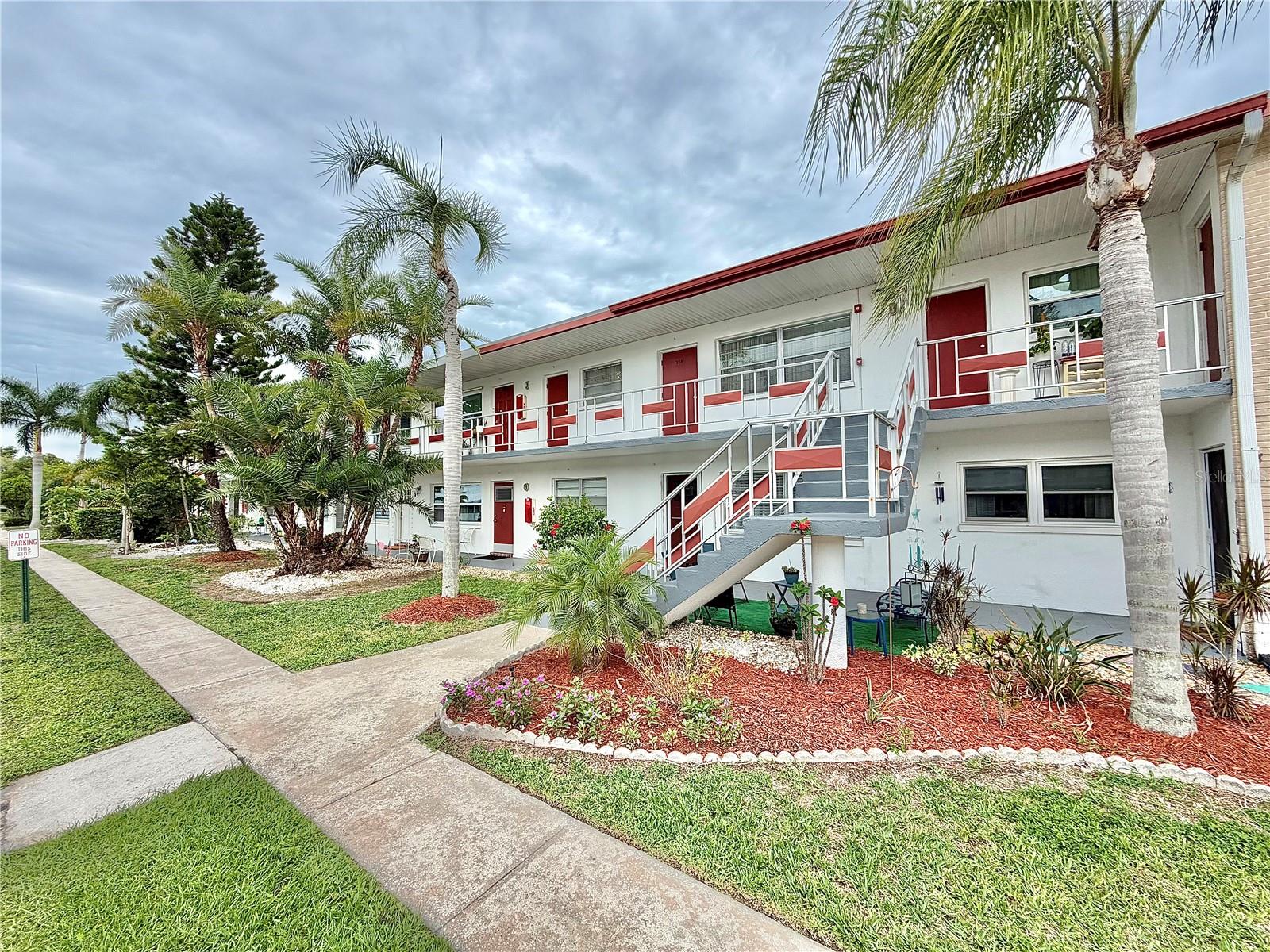TOWN APTS CONDO - Residential
